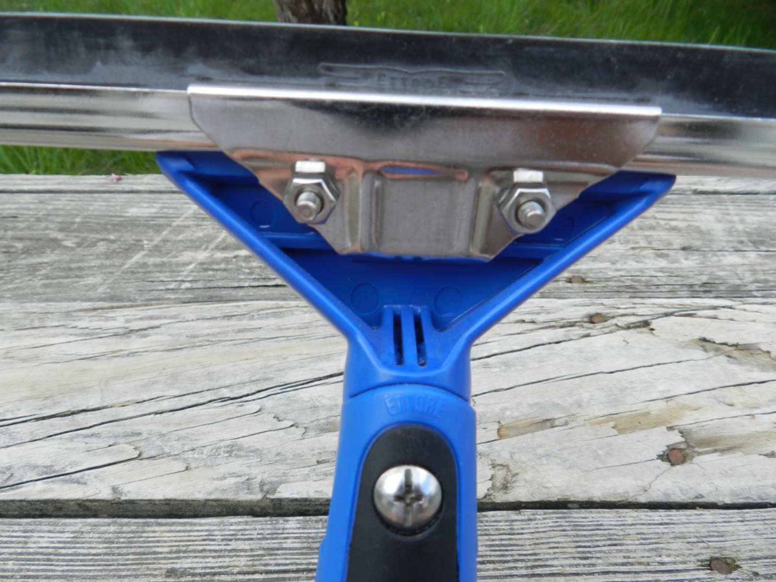 UNUSED Ettore ProSeries 18″ swivel window squeegee (M# 16118) Loose Mint