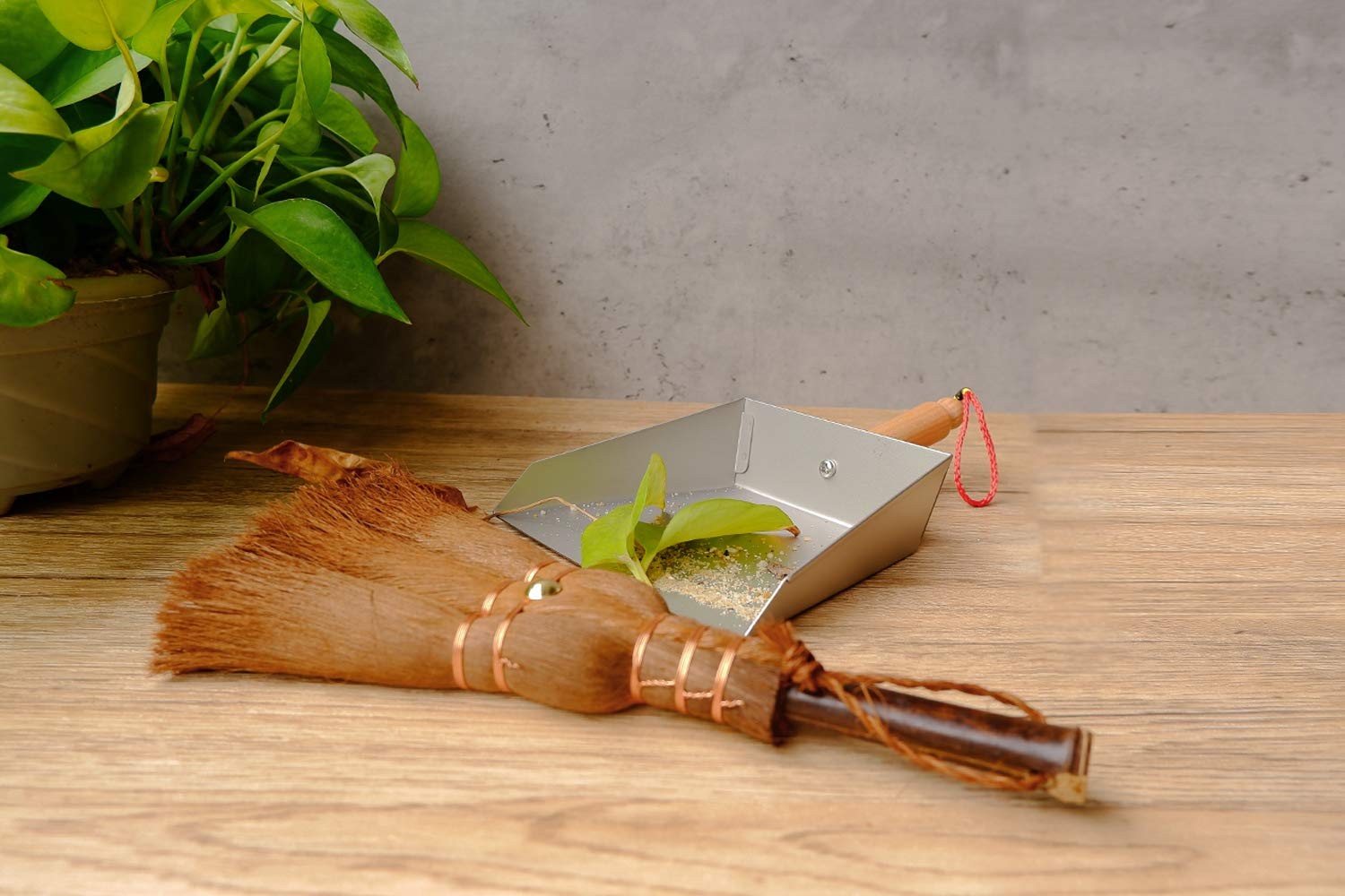 Mini Metal Dustpan and Brush Set Natural Bristle Hand Broom Fireplace Woodstove