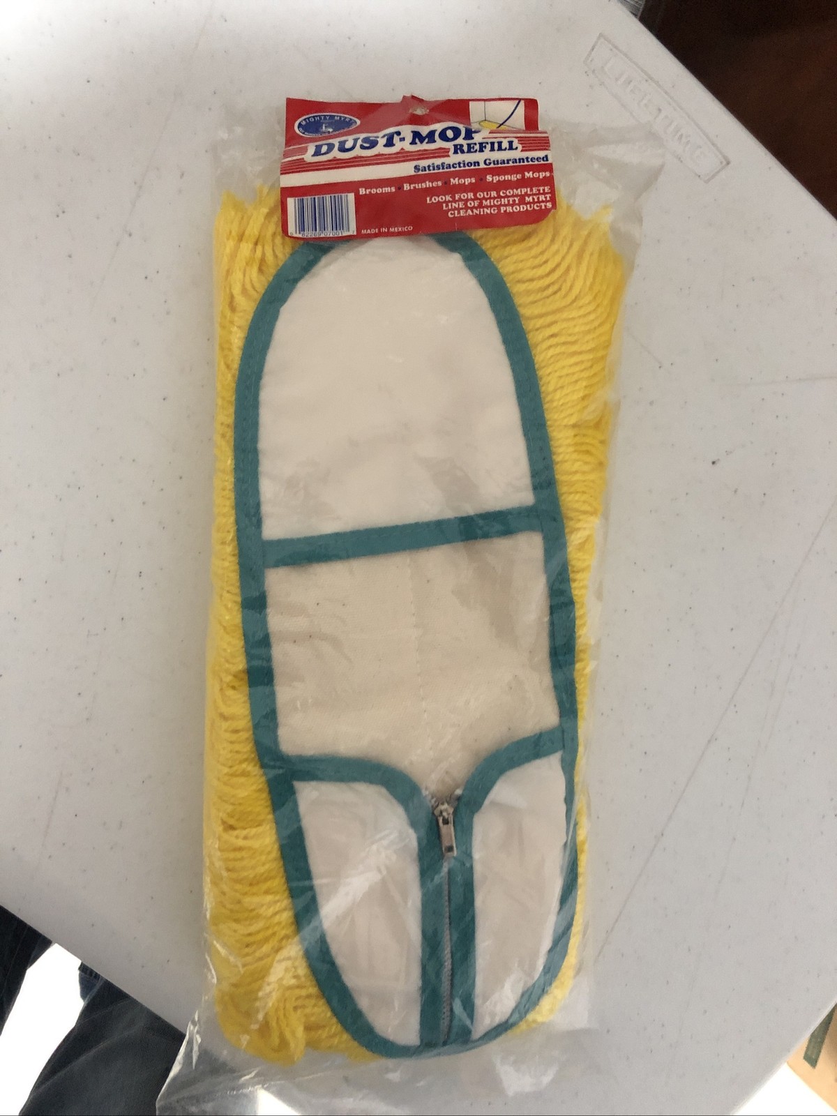 Nylon Yarn(100%) dust mop head refill. Nylon Yarn Attracts More dust ( 13″