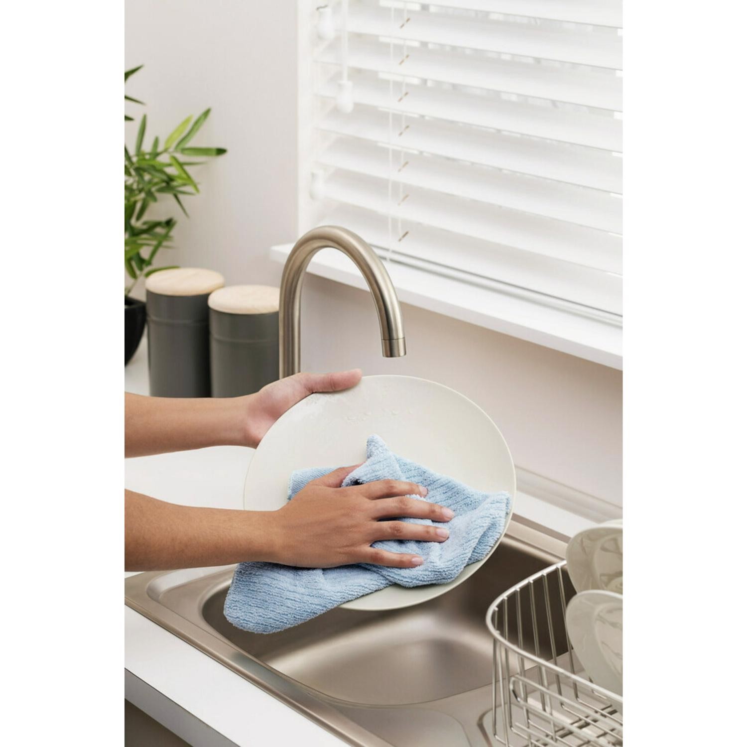 Scotch-Brite 9026-WC Microfiber Non-Scratch Dusting Cloth 12 W x 14 L in.