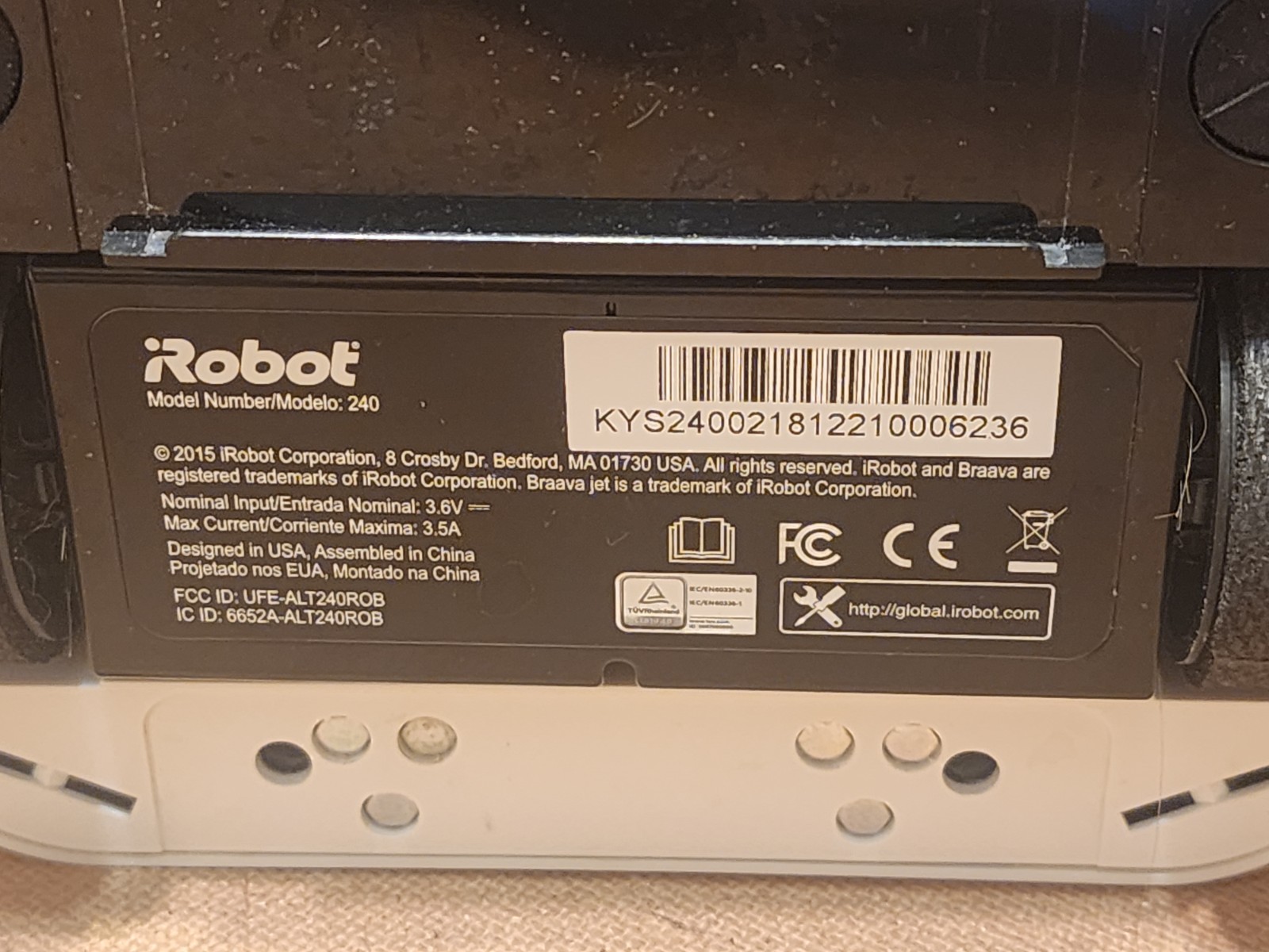 iRobot Braava jet 240 Smart Mopping Robot Bluetooth w/Dry Sweeping Pads