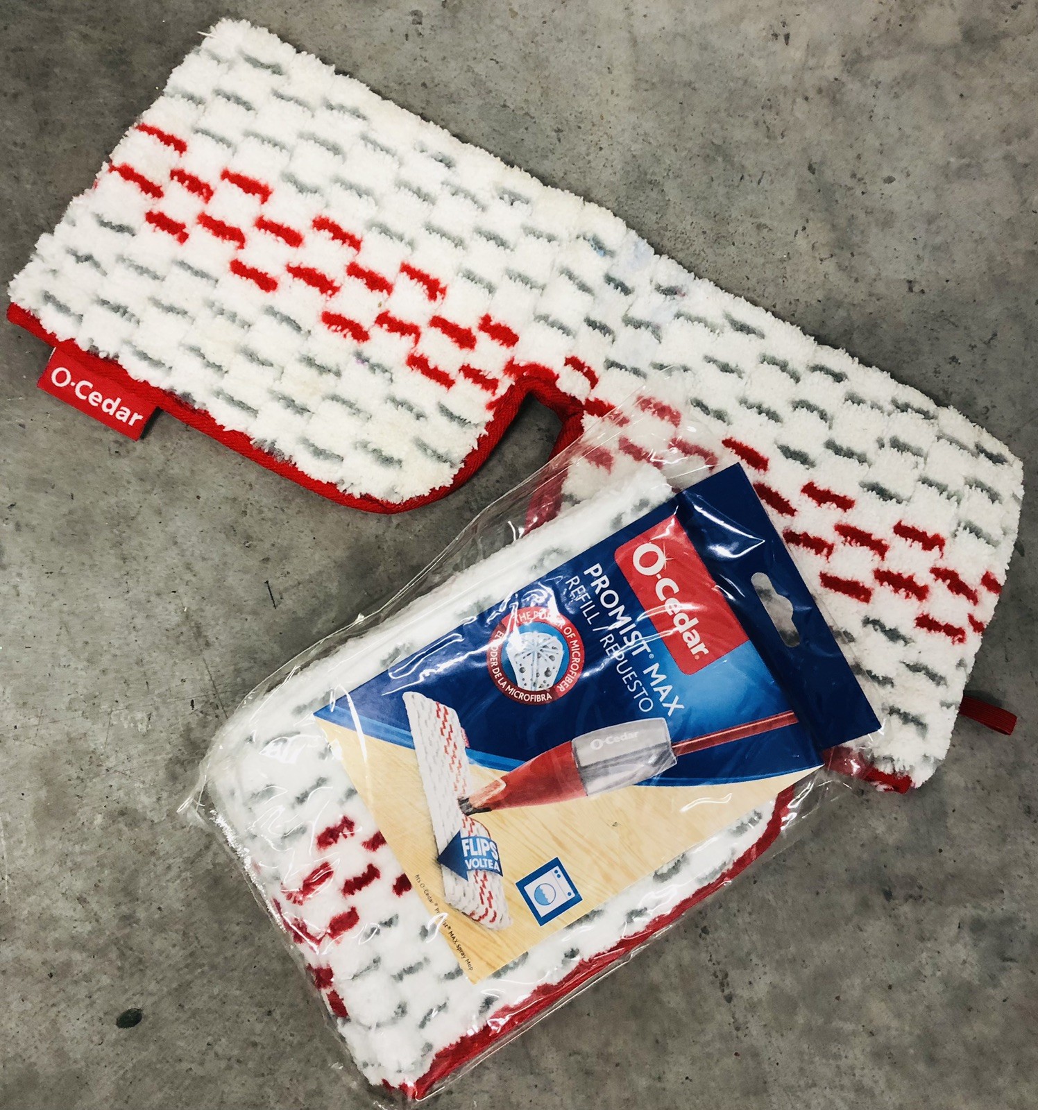 O-Cedar ProMist MaxMicrofiber Spray Mop Red/White Reusable Laminate Wood Surface
