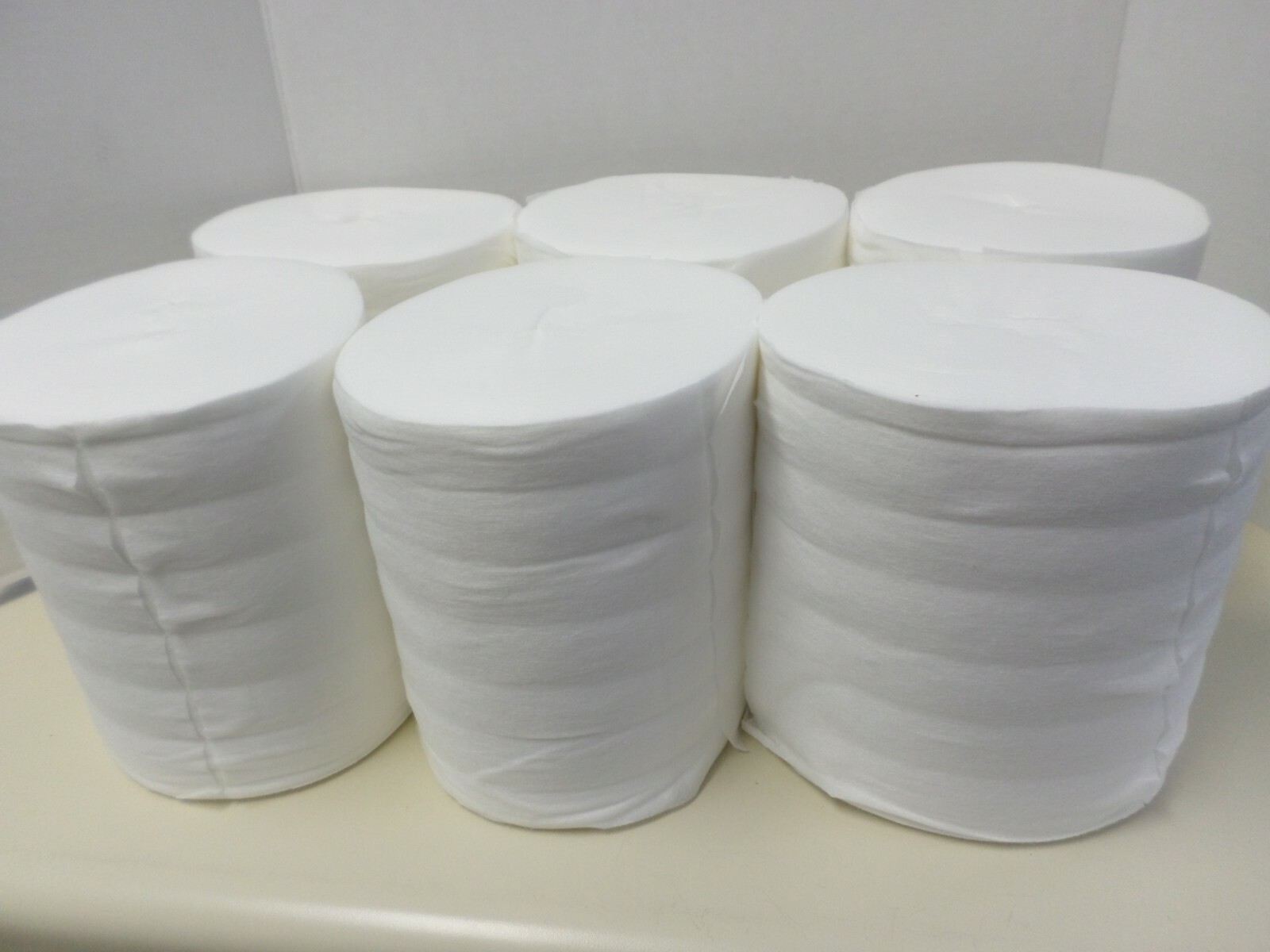 (6) DRY Wipe Paper Rolls 7″ x 6 1/2″ (400 sheets/roll) With Bucket