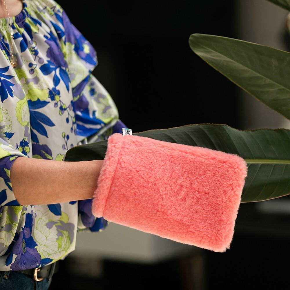 Pink Glove with Nanosilver Technology, Anti-Static Dust Removal and Polishing