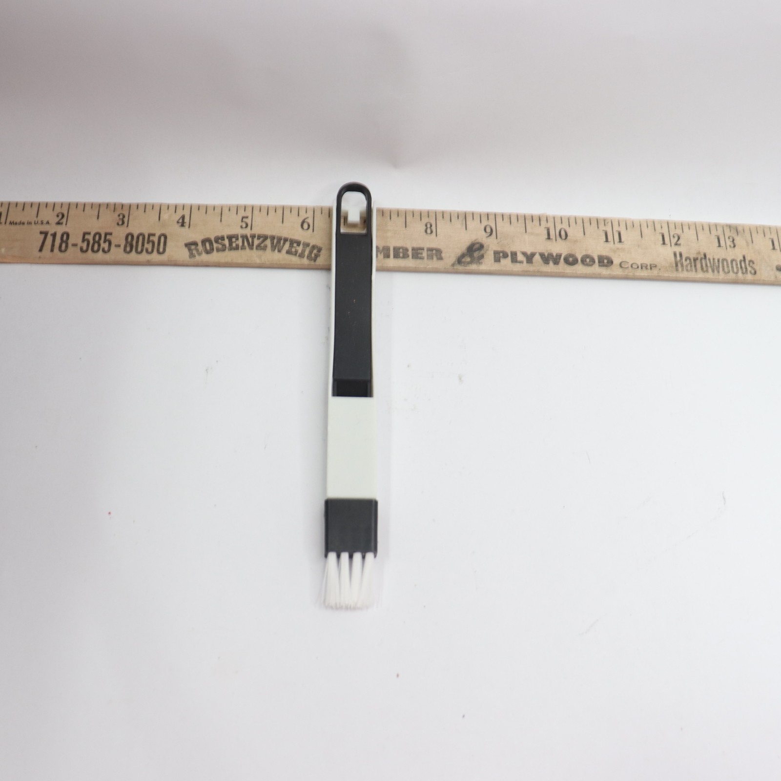 Durable 2-in-1 Window Cleaning Brush Plastic Black/White