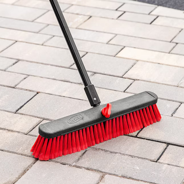 Libman 18-in Poly fiber Multi-surface Push to center Push Broom