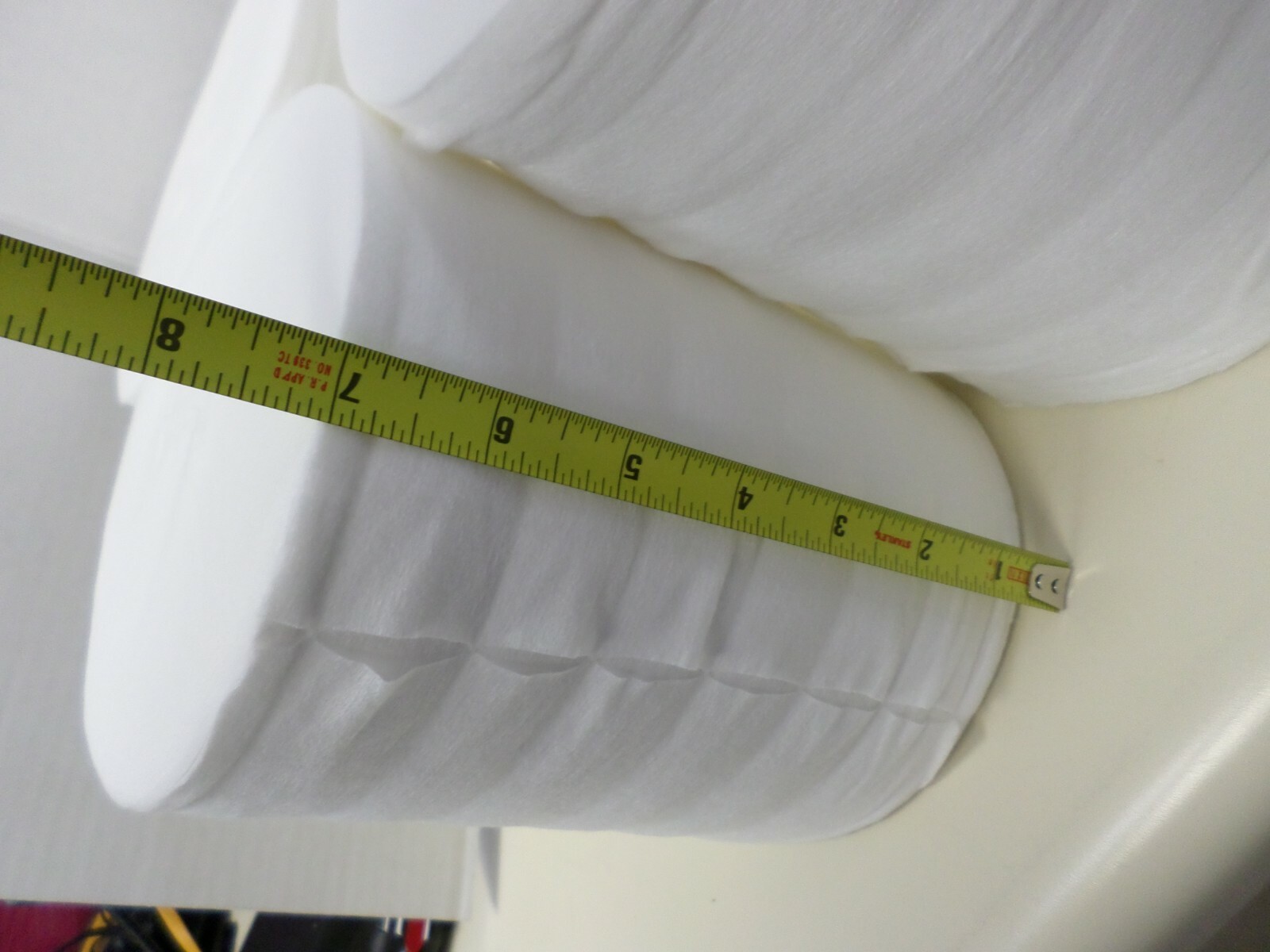 (6) DRY Wipe Paper Rolls 7″ x 6 1/2″ (400 sheets/roll) With Bucket