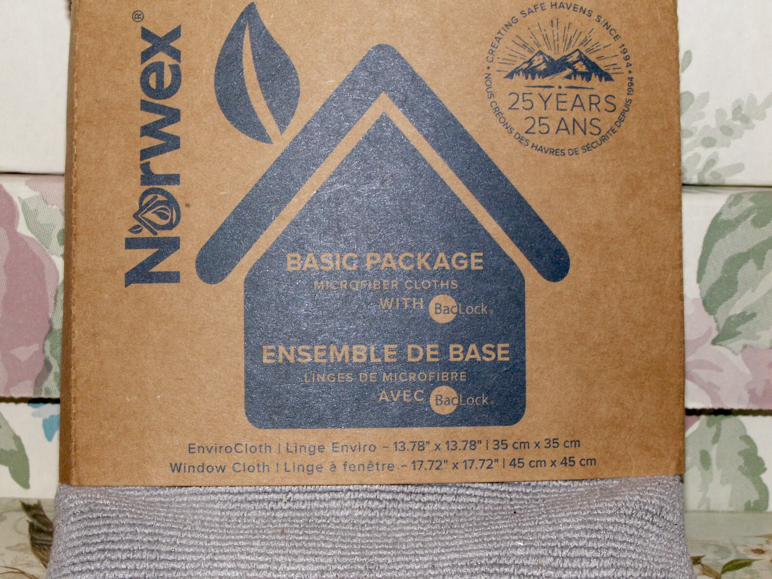 Norwex Basic Package EnviroCloth +Window Cloth Sz 13.78 x 13.78″ Gray/Purple NIP