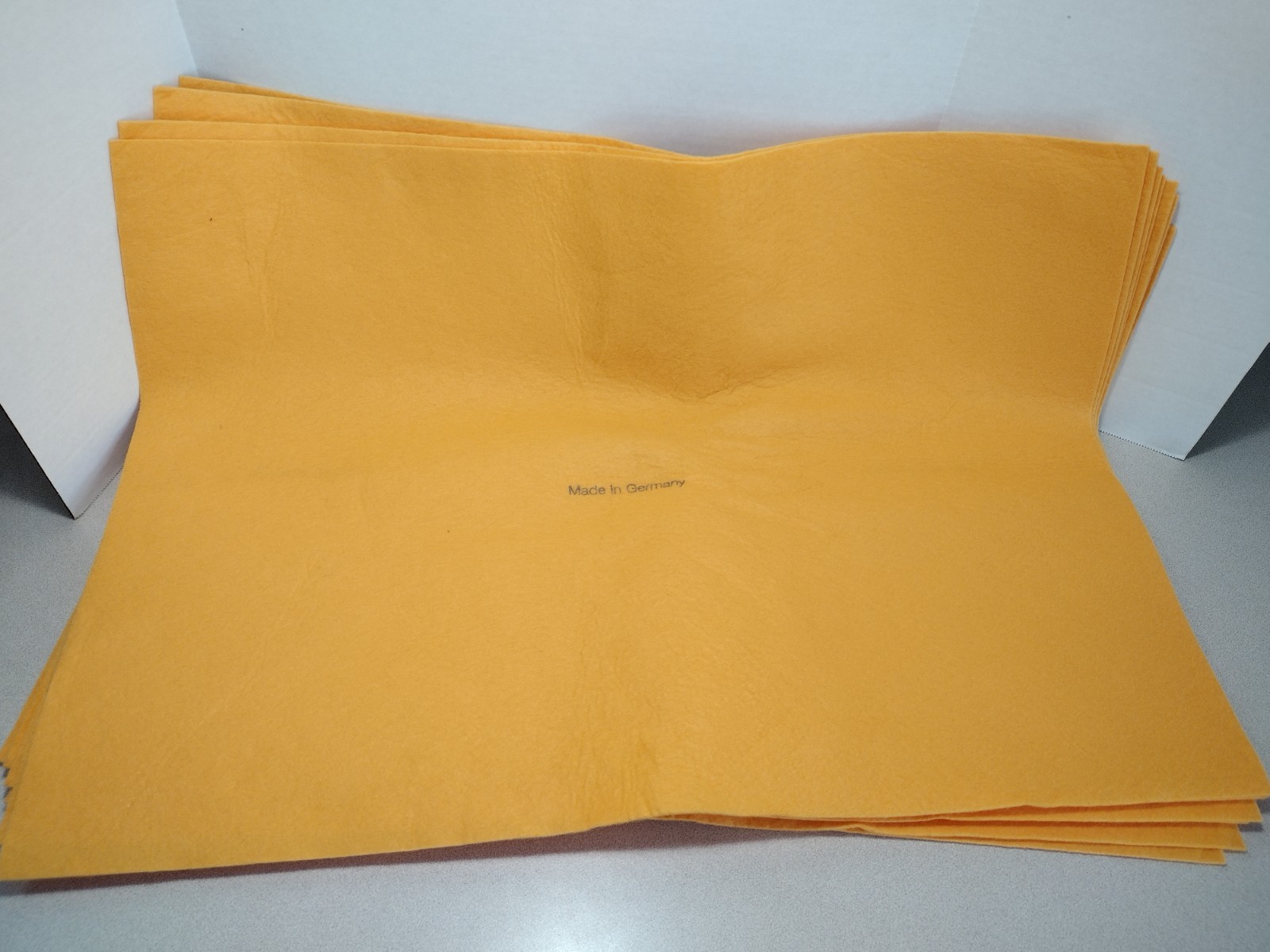 8 Chachlili Shammy’s Made in Germany 20 x 28 Orange Open Box