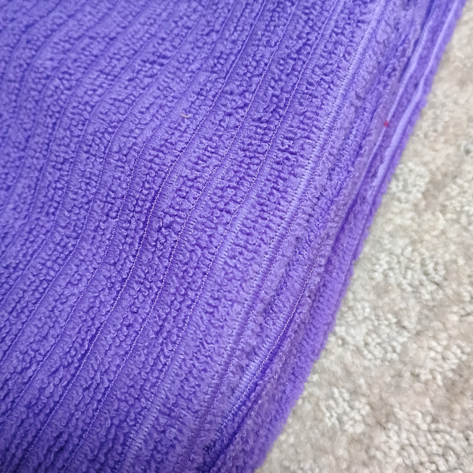 Colored Microfiber Cleaning Cloths – Soft, Reusable & Multi-Purpose