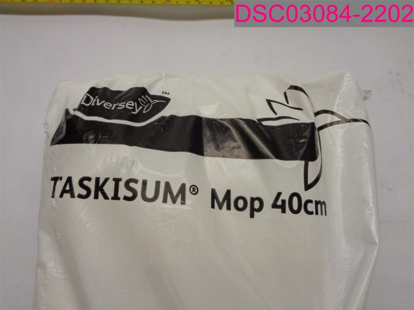 QTY=175 (7 Bags of 25); Diversey Taskisum Mop Pads 40cm. 7523512