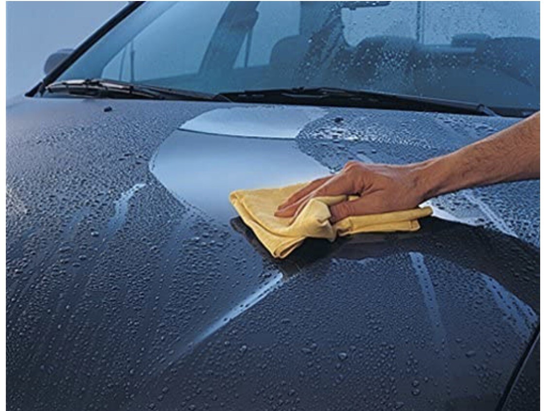 The Absorber Synthetic Premium Drying Chamois Cloth. Large (27 x 17 In.) Yellow