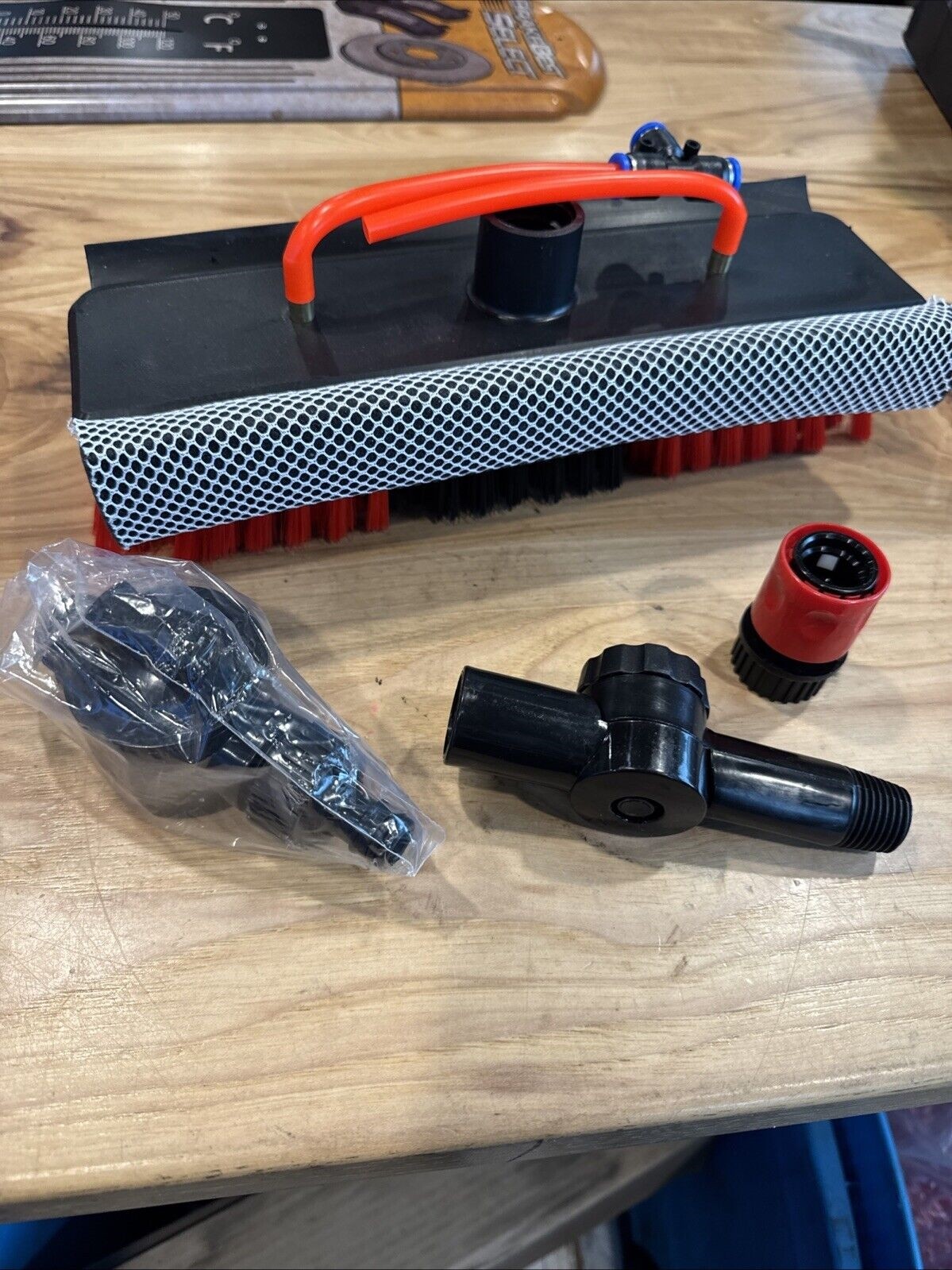 Window Cleaning Brush Head for Solar Panel Washing Water Flow Through（No Pole）