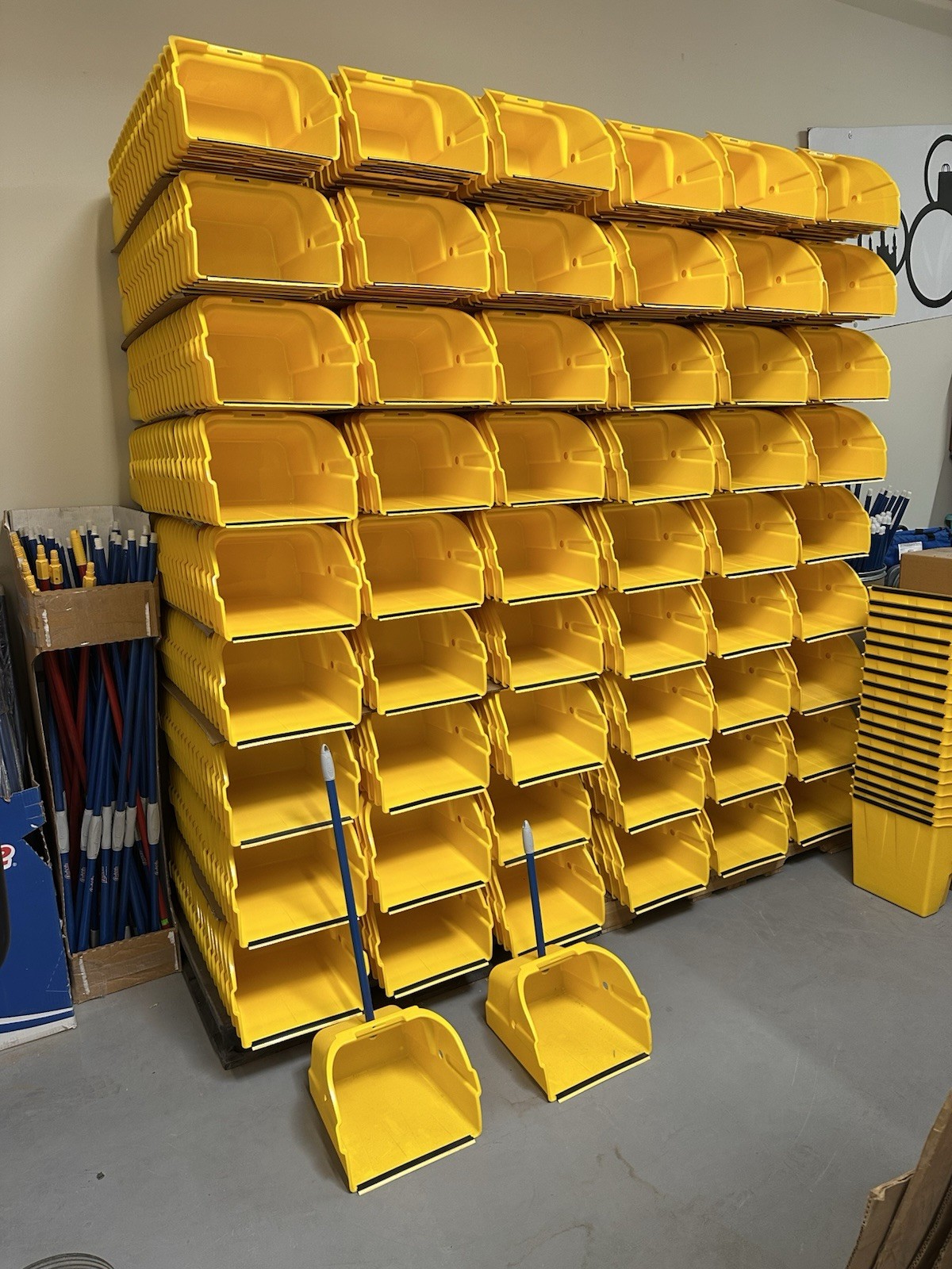 Quickie Non-Tilt Large Yellow Dustpans with Metal Handles – LOCAL PICKUP ONLY