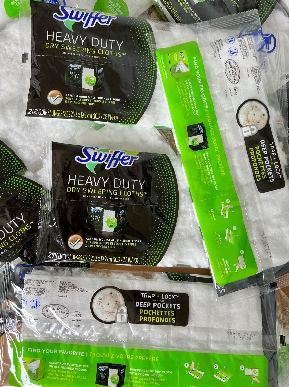 Lot of 40 Count Genuine Swiffer Heavy Duty Dry Sweeping Sweeper Floor Mop Cloths