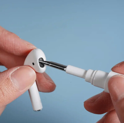 2X Universal AirPods Cleaning Kit – Brush & Pen for All Models, Earbuds & Case