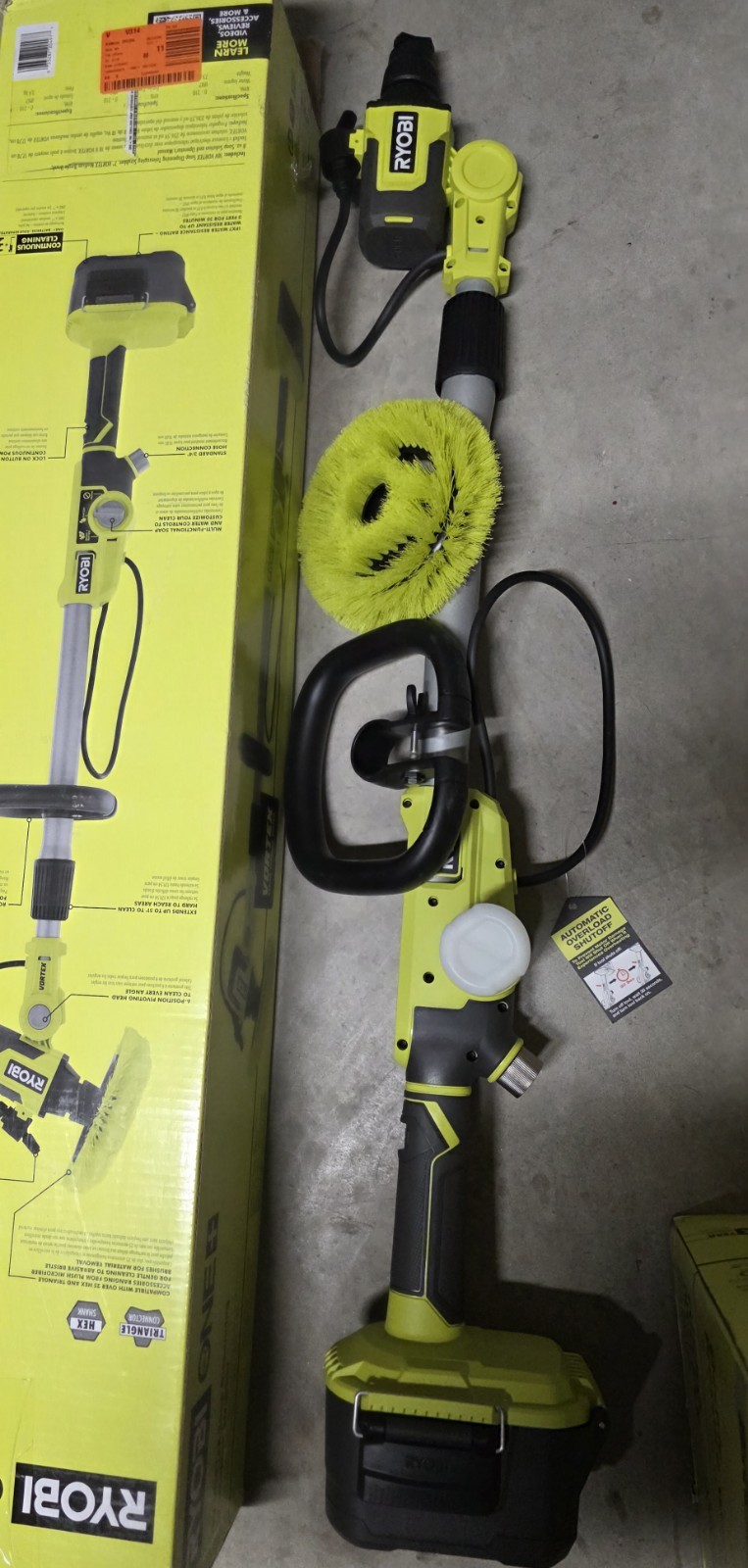 RYOBI ONE+ 18V Cordless Telescoping Soap Dispensing Scrubber (Tool Only)