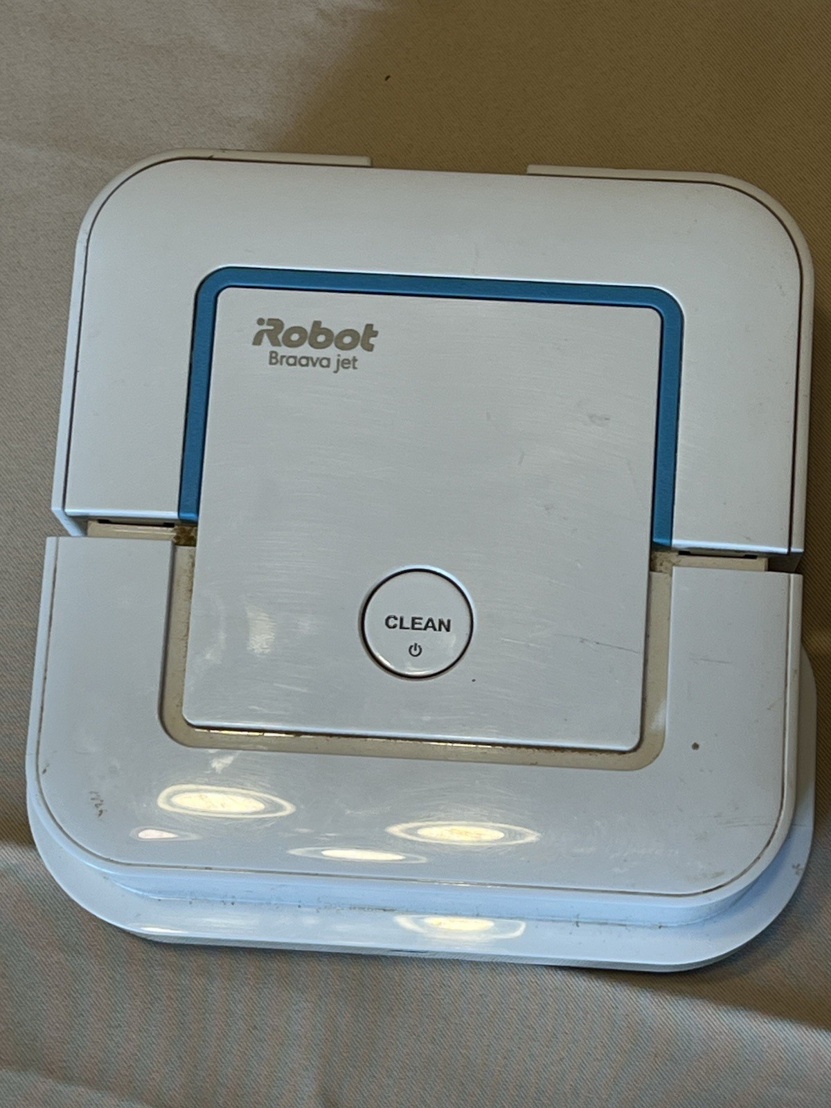 iRobot Braava jet 240 App Controlled Robot Mop White No Charger Or Battery