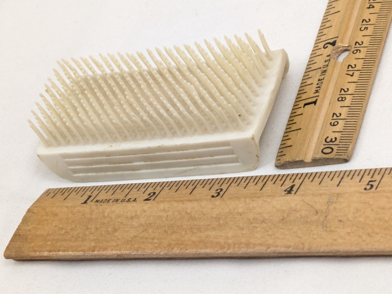 Empire Vegetable & Hand Brush Vintage White Plastic Scrubbrush Good Housekeeping