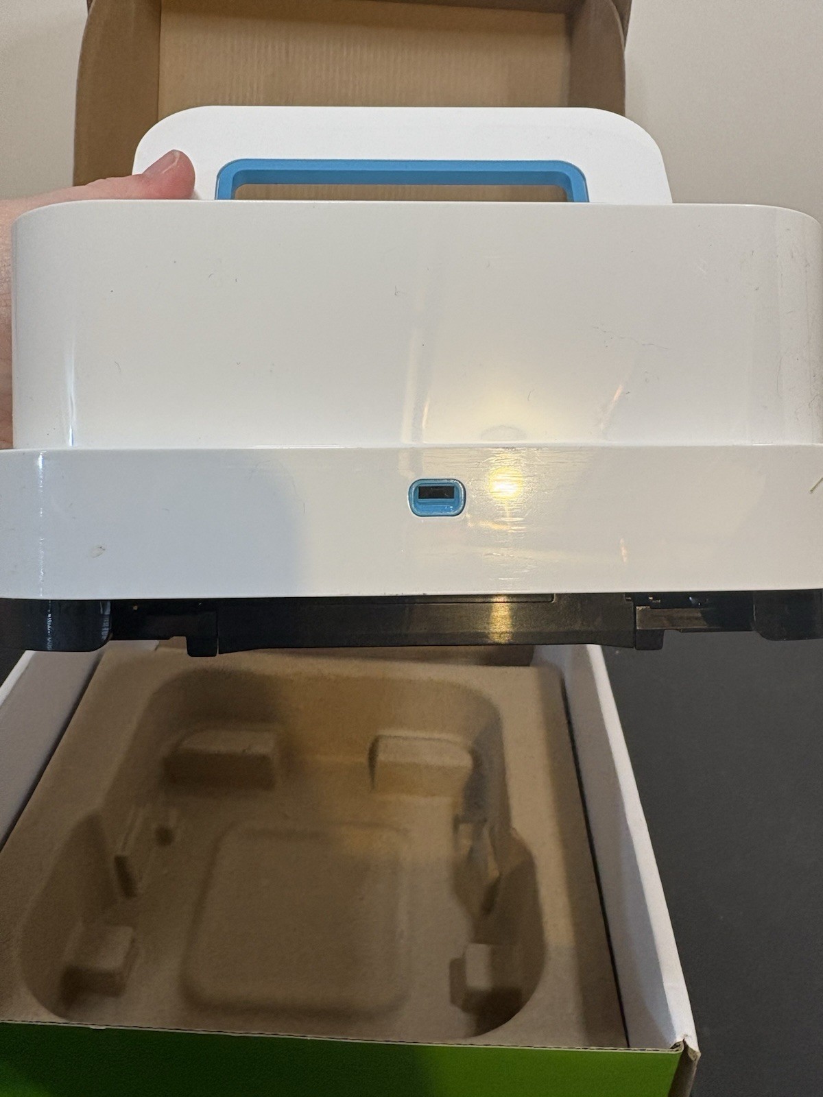 iRobot Braava Jet 240 White Mopping Robot -Works