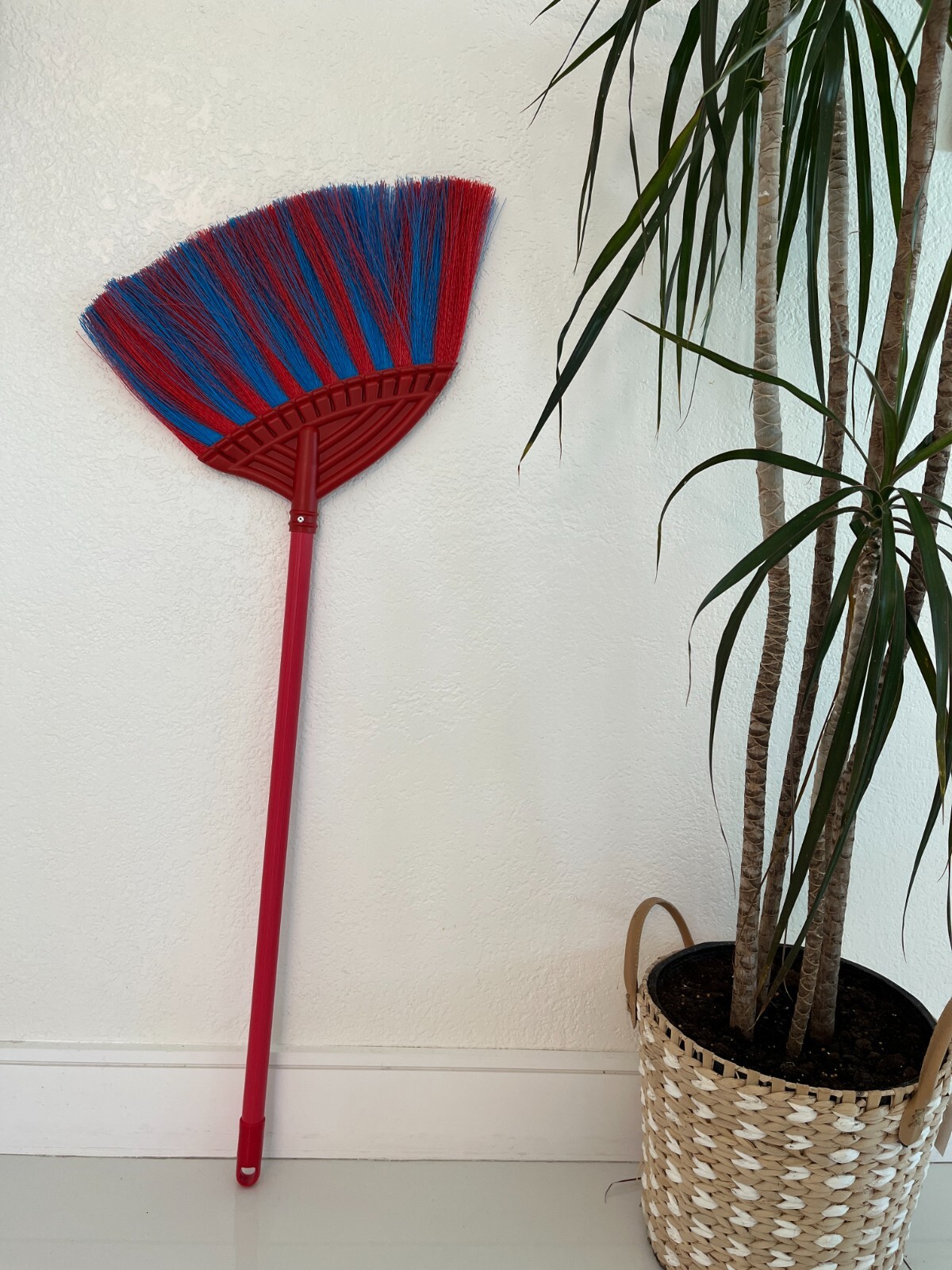 1 Pack Soft Sweeping Plastic Brooms Indoor& Outdoor/ Choi Nhua Thai Lan