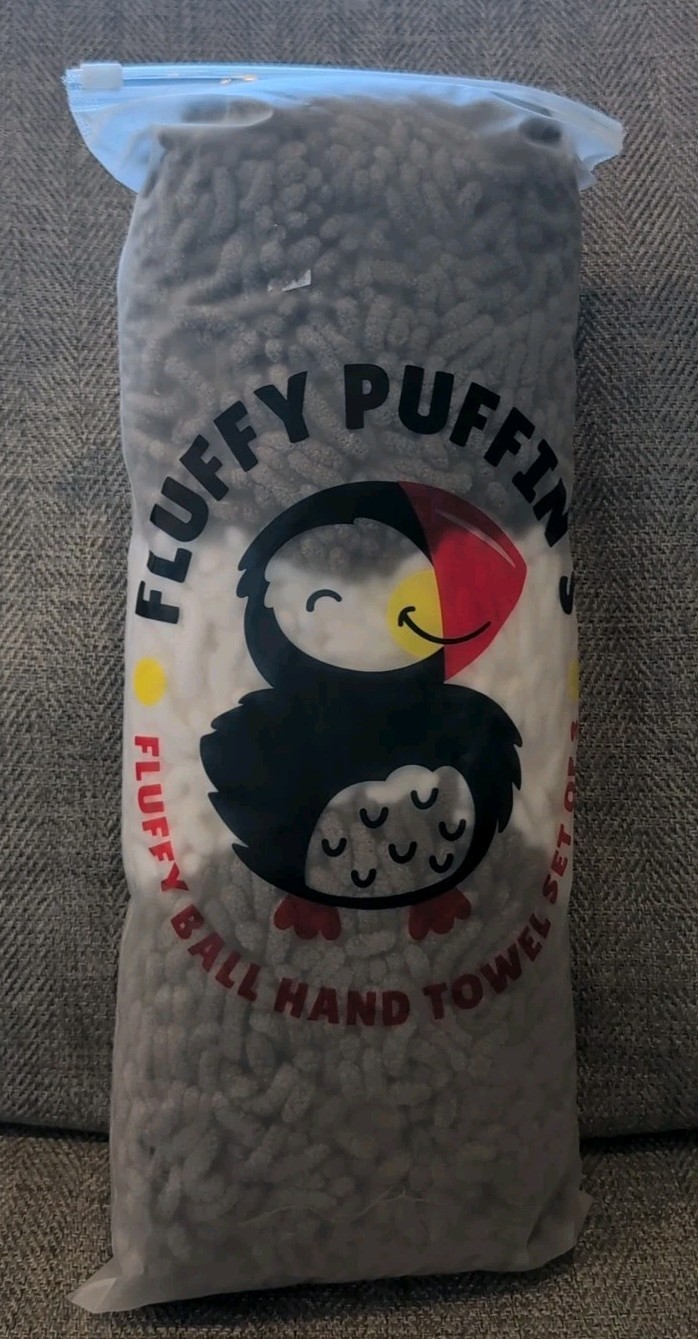Fluffy Puffins Microfiber Hand Towels Set of 3Fluffy White Gray Wall Hooks New