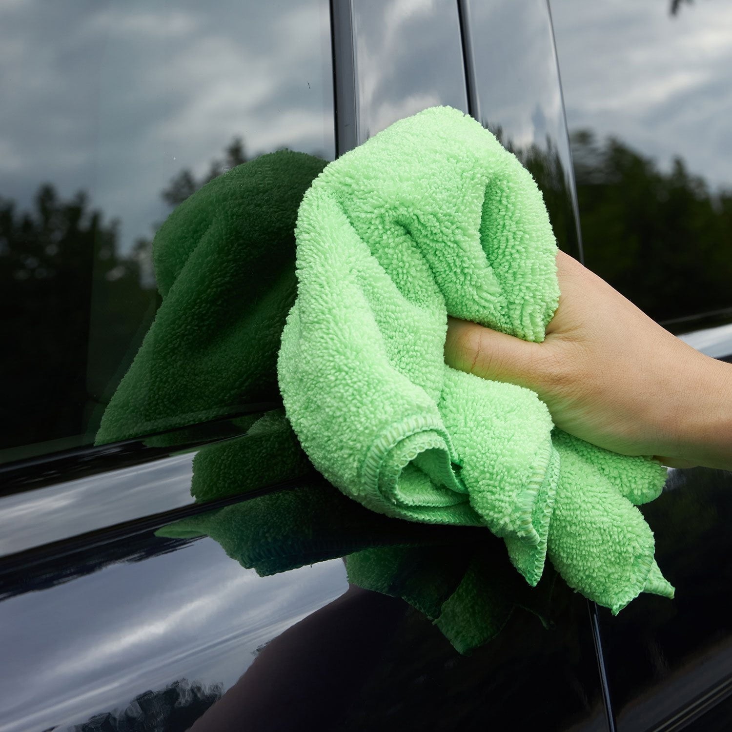 Member’s Mark 16″ x 16″ Microfiber Towels, 36 Count.