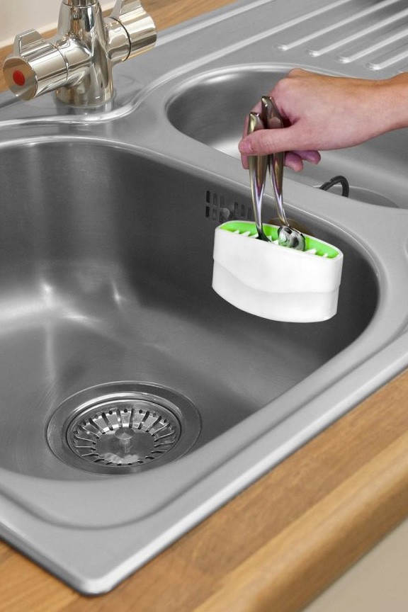 Kitchen Sink Suction Mount Dual Scrub Brush – Hand Wash Silverware & Knives