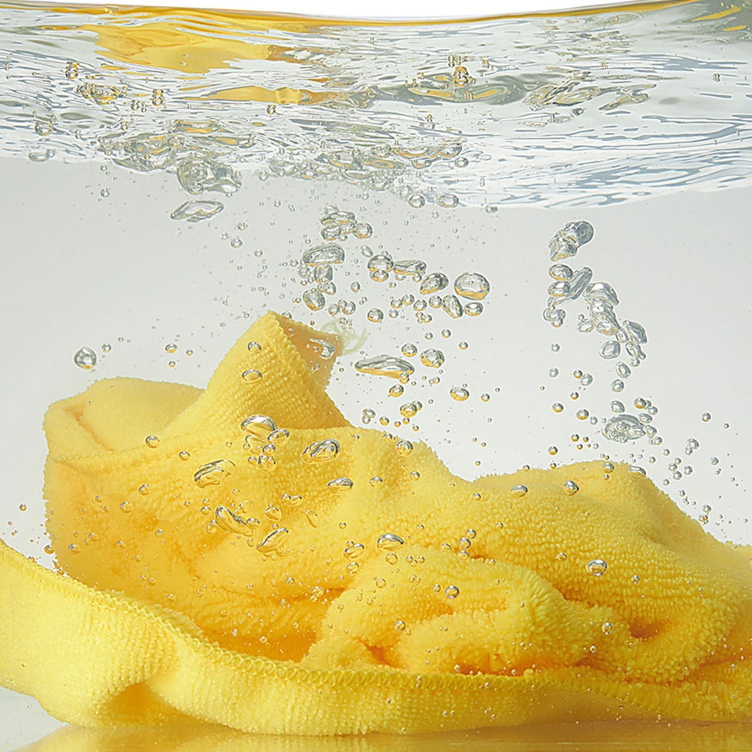 Member’s Mark 16″ x 16″ Microfiber Towels, 36 Count.