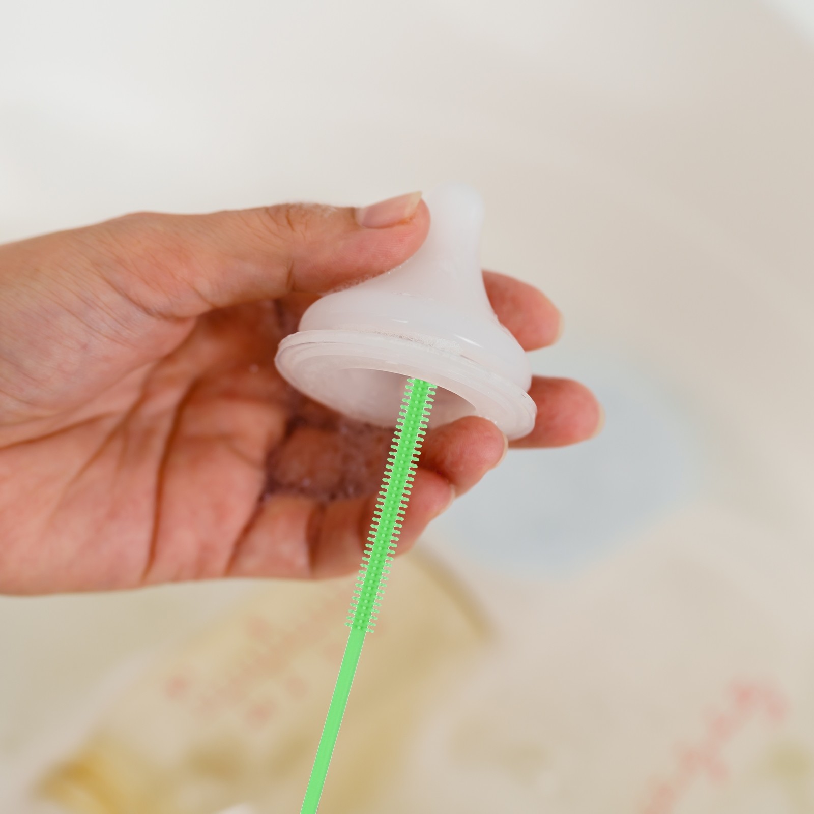 12.5″ Silicone Bottle Brush with 2 Straw Brush, Bottle Cleaner Brushes, Green