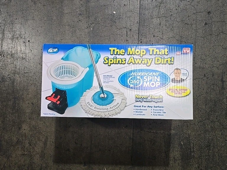 Hurricane – Spin Mop 360 Blue/White Microfiber – w/Bucket – Two Extra Mop Heads