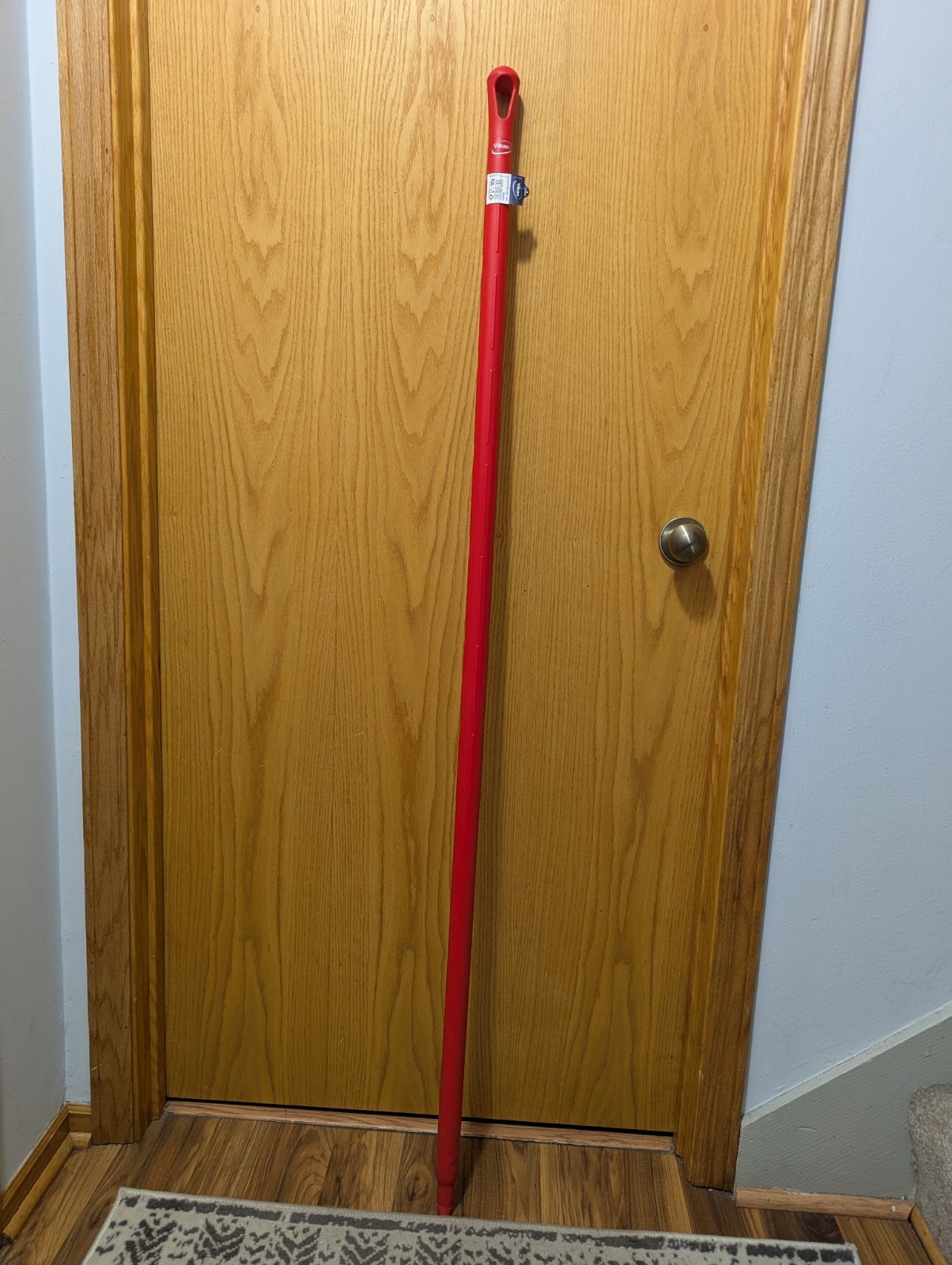 Vikan 29624 59″ Color Coded Handle, 1 1/4 In Dia, Red, Polypropylene
