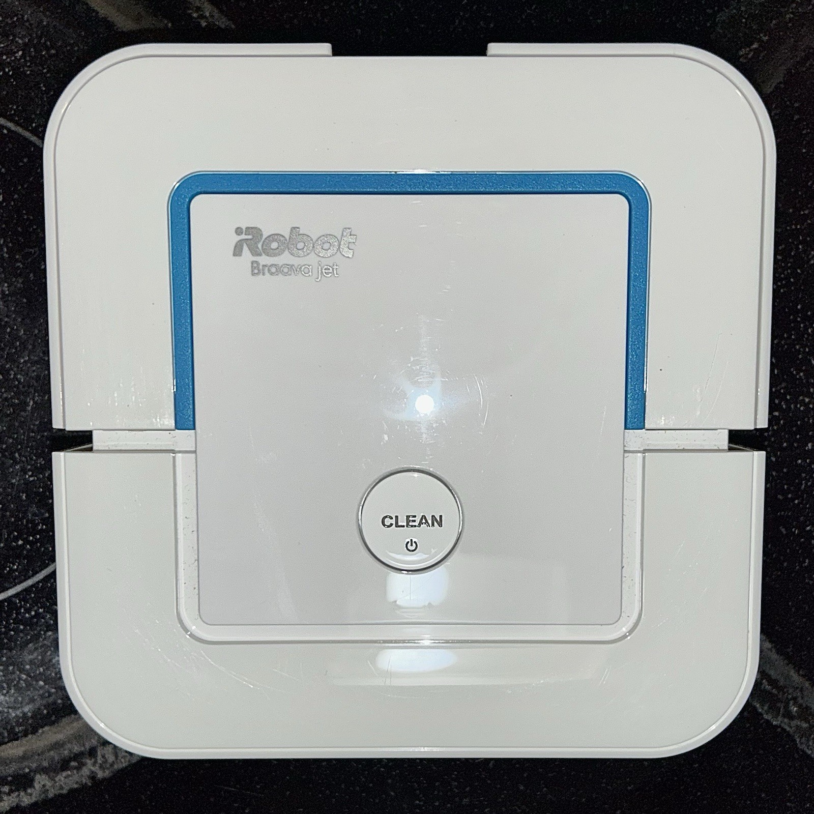 iRobot Braava Jet 240 Smart Mopping Robot | Wet Mopping & Dry Sweeping