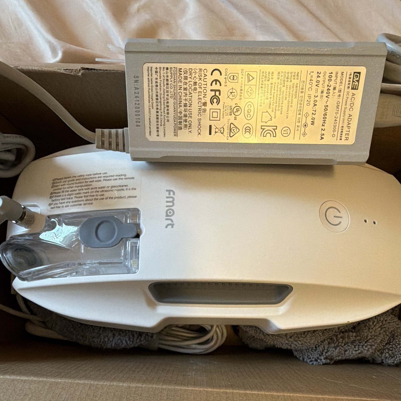Fmart T9 Window Cleaning Robot, Corded Electric, 2400mAh, White/Gray, Pads