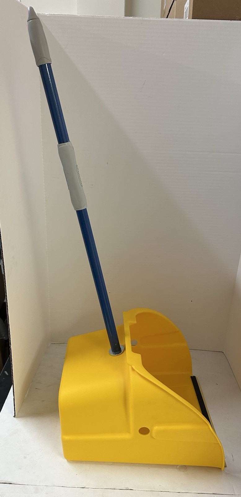 Quickie Non-Tilt Large Yellow Dustpans with Metal Handles – LOCAL PICKUP ONLY