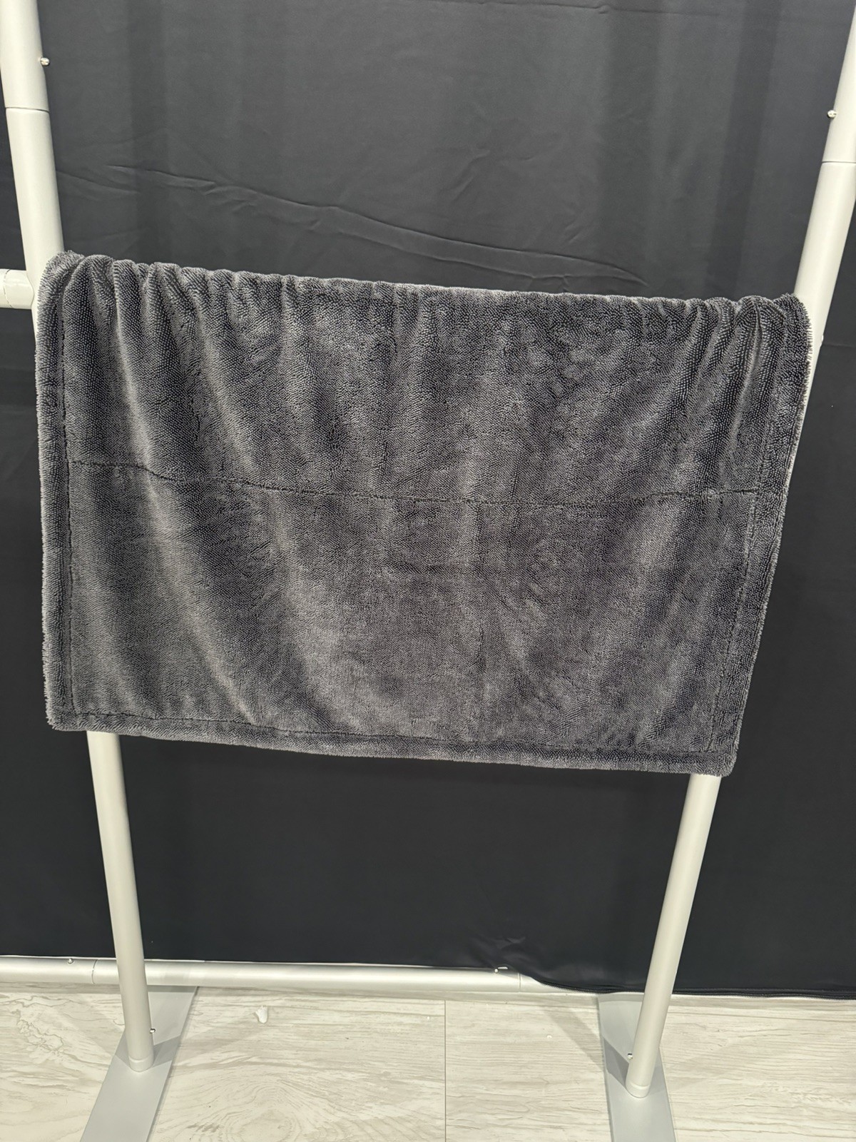 Water Absorbing Car Wash Microfiber Drying Towel Twisted Loop 27 x 35″ 1500GSM