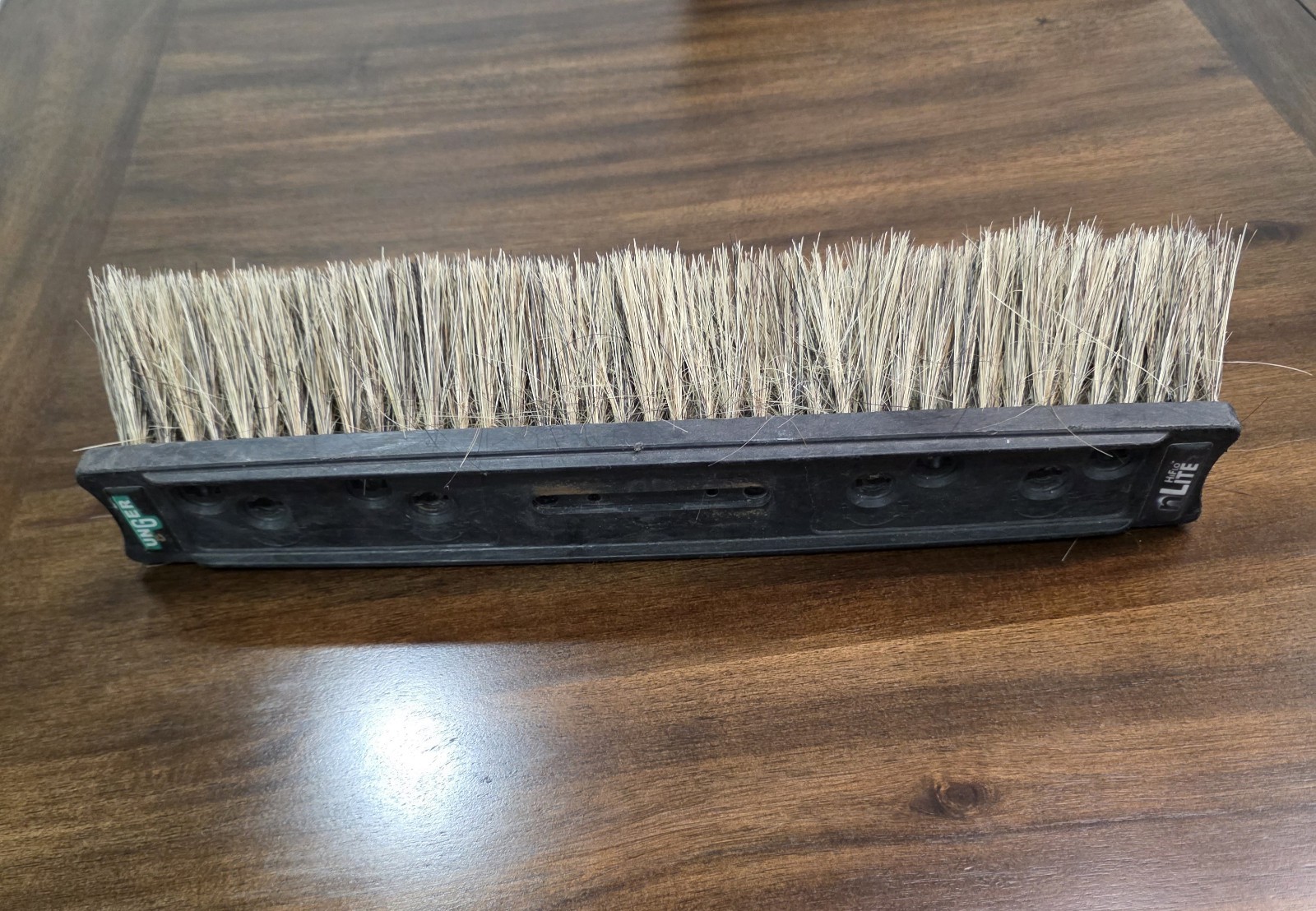 Unger HiFlo nLITE® Boar’s Hair Brush 16in. Window Cleaning