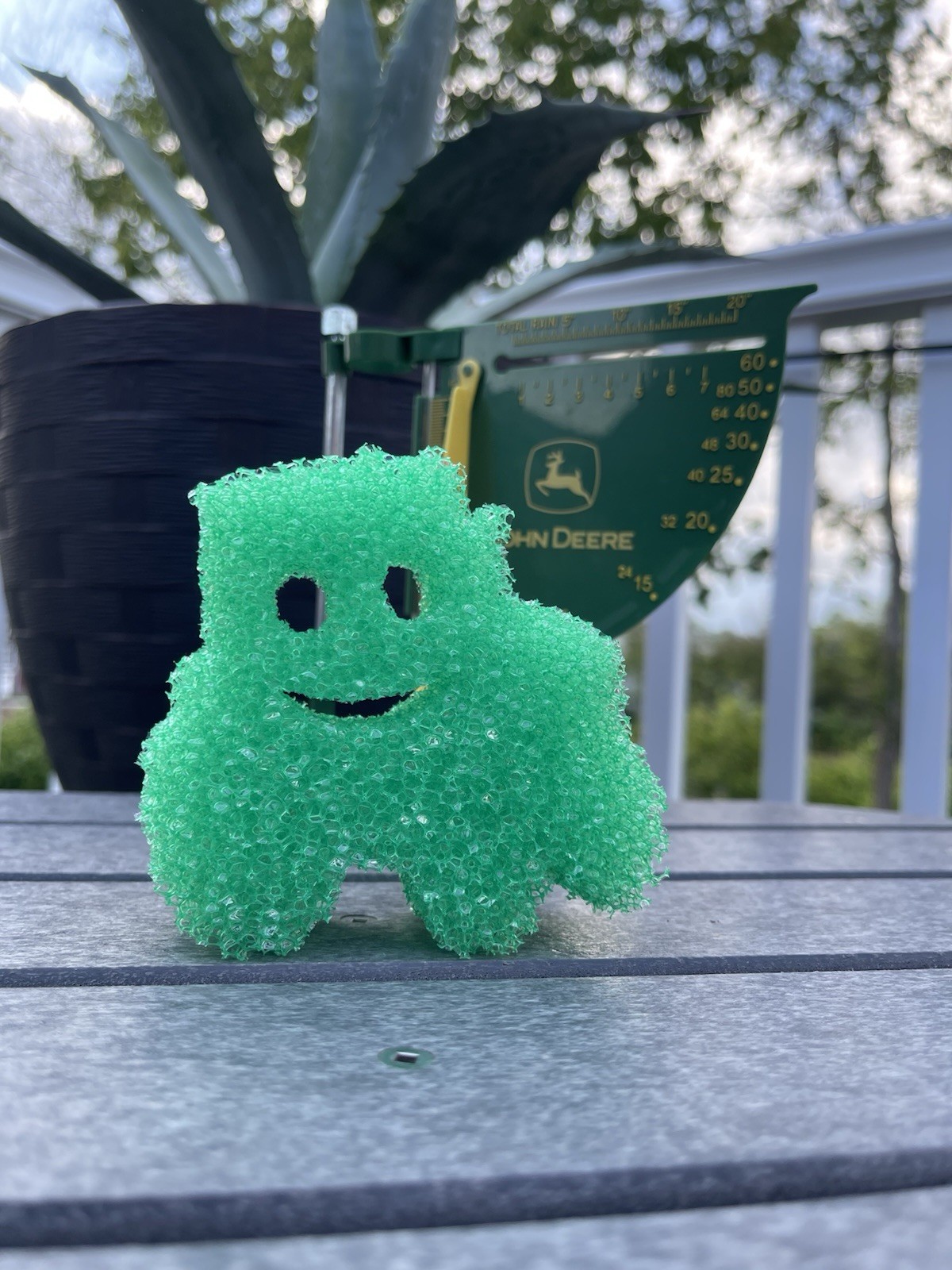 NEW 2 Pack – Scrub Daddy Tractor Farmhand Sponge, Special Edition Limited Green