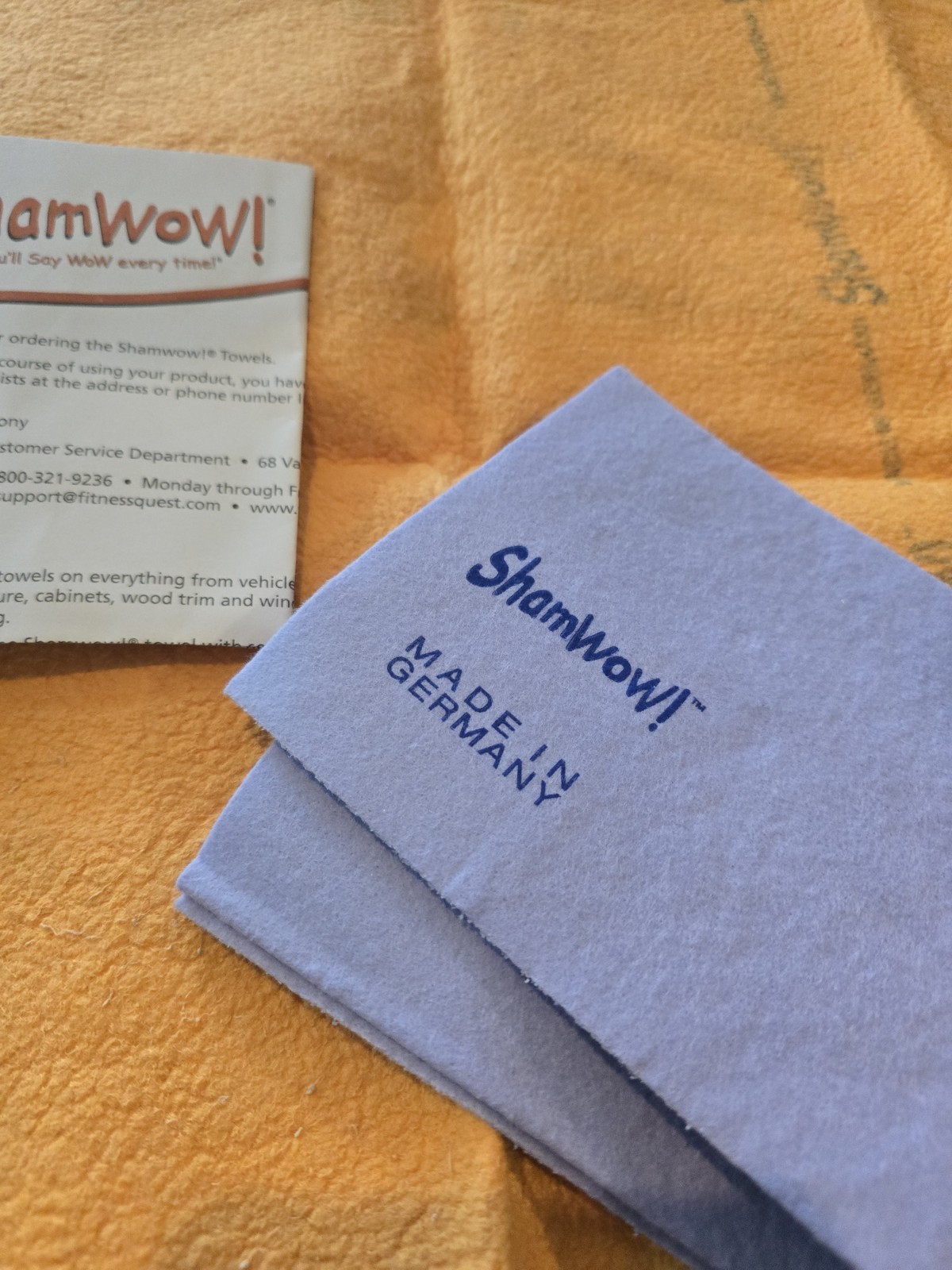 ShamWow 6 Piece Set Cleaning Cloths 5 Large Orange 1 Small Blue Made in Germany