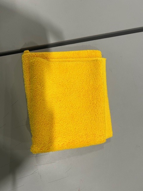 YELLOW – GENERIC YELLOW 16″ BY 12″ WASH CLOTH