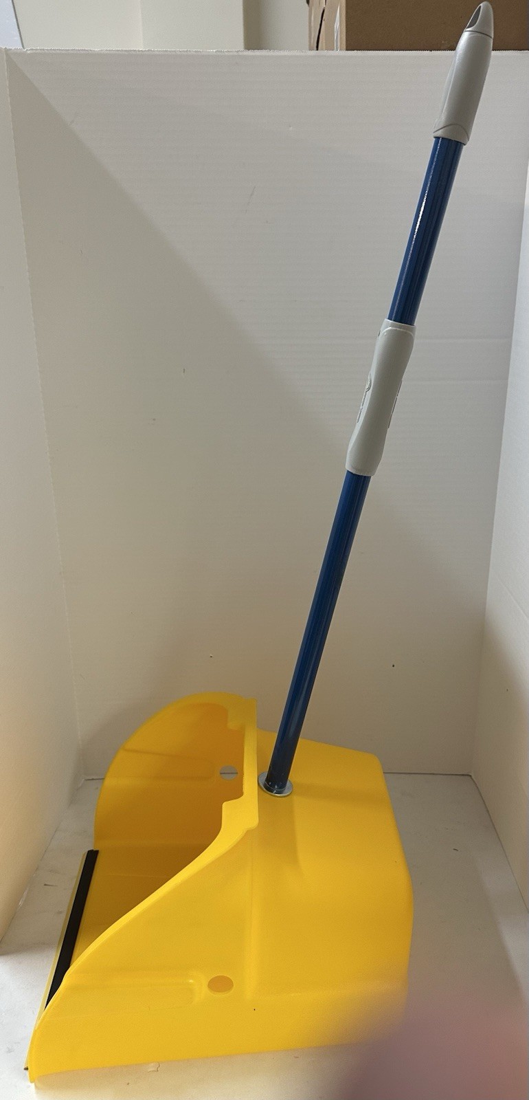 Quickie Non-Tilt Large Yellow Dustpans with Metal Handles – LOCAL PICKUP ONLY