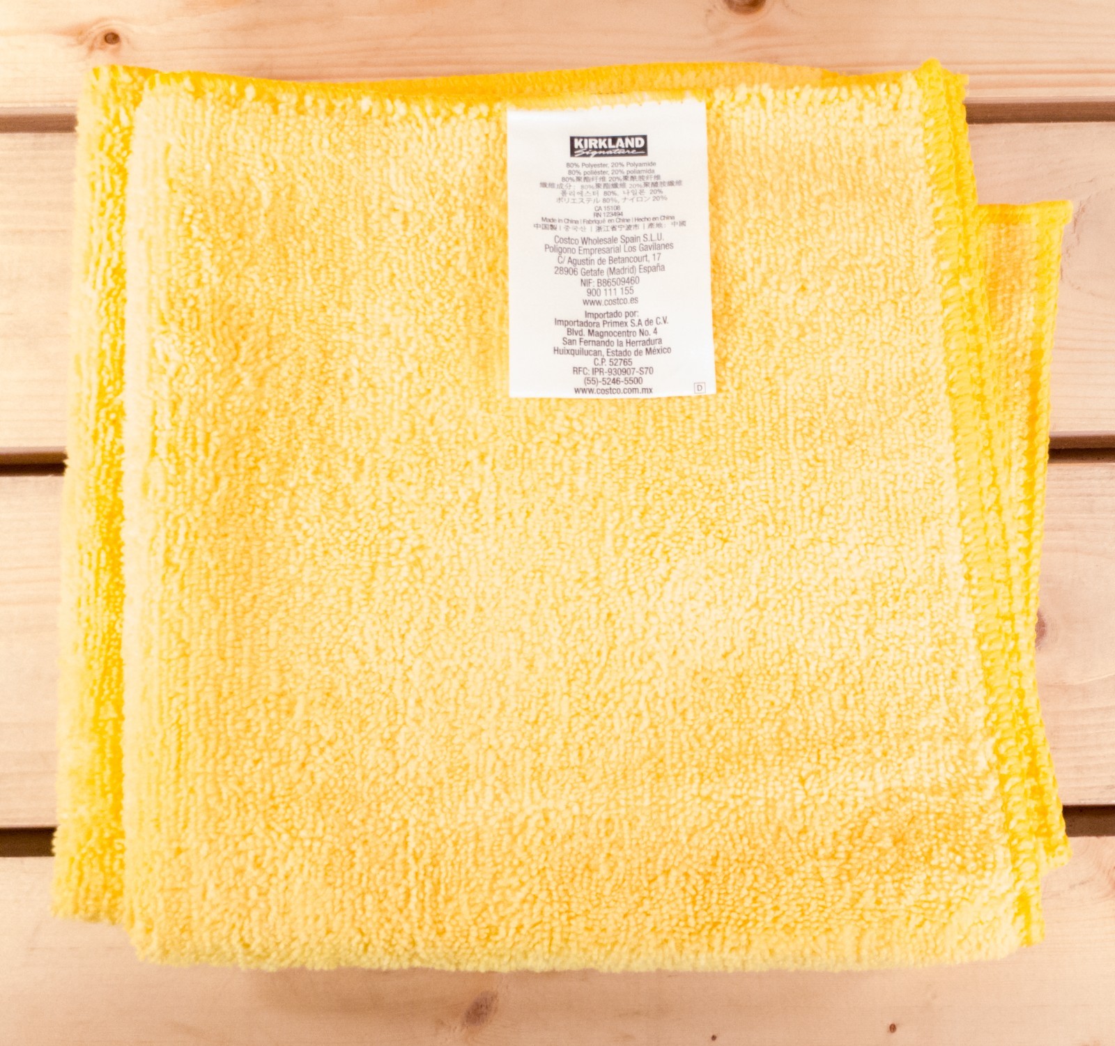 Kirkland Signature Microfiber Towels (16″x16″) (36 Towels Per Pack)