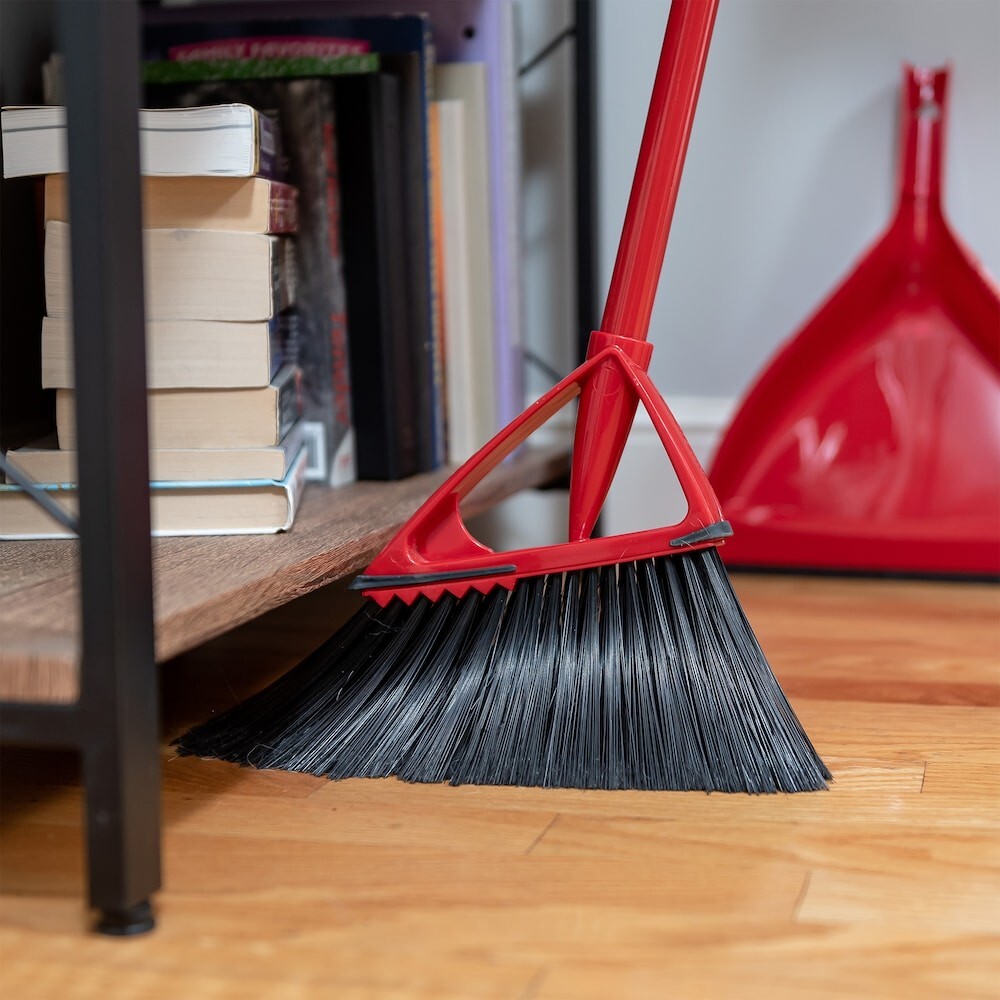 Vileda Oskar Broom with Dustpan