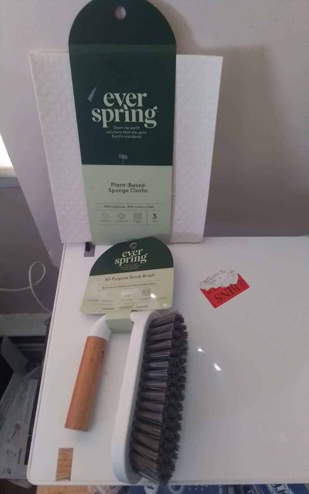 EverSpring Scrub Brush and 2 Packs Plant Based Sponge Cloths