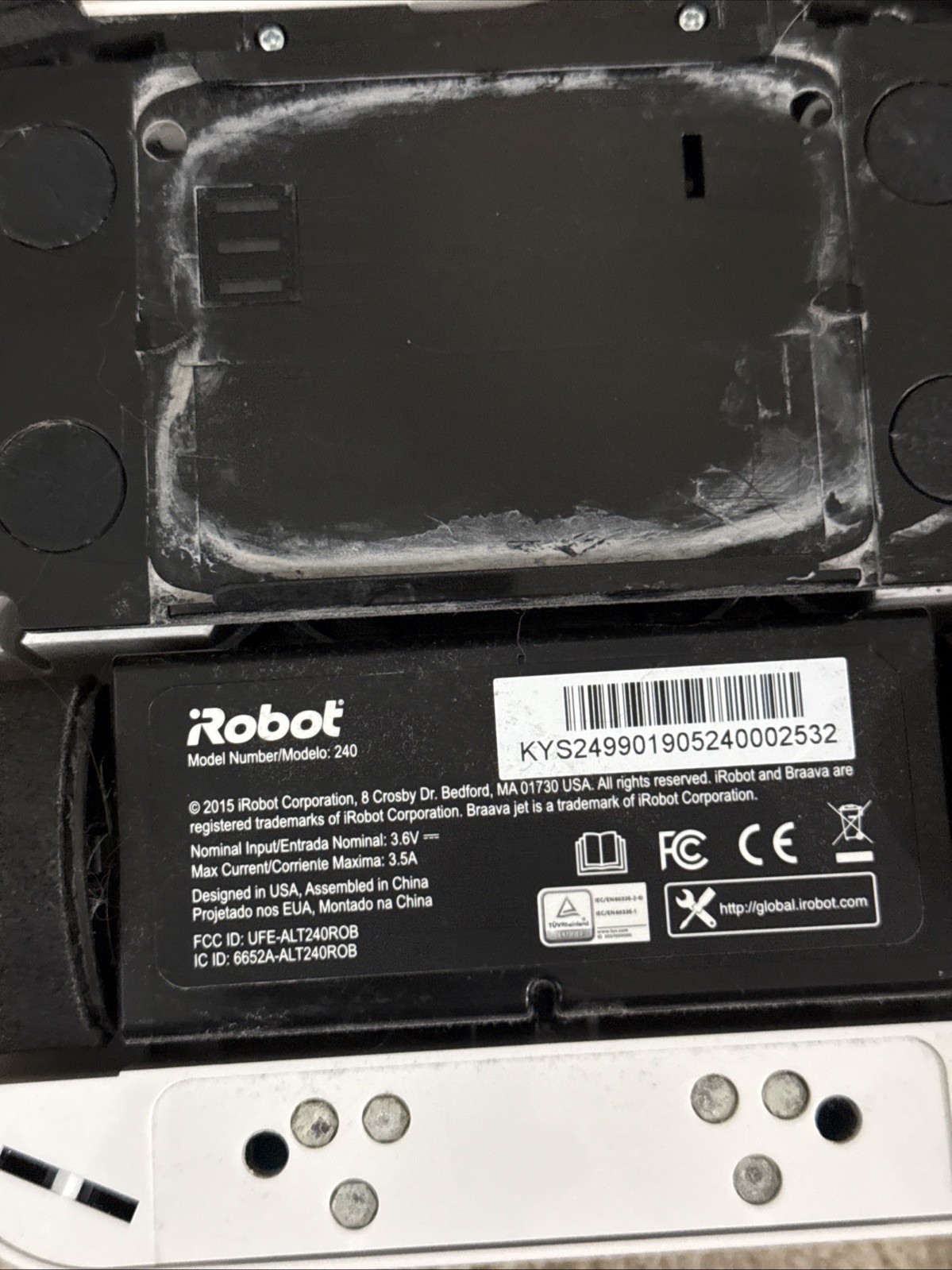 iRobot Braava Jet 240 Mopping Robot – Charger, Box, Pads – TESTED Working