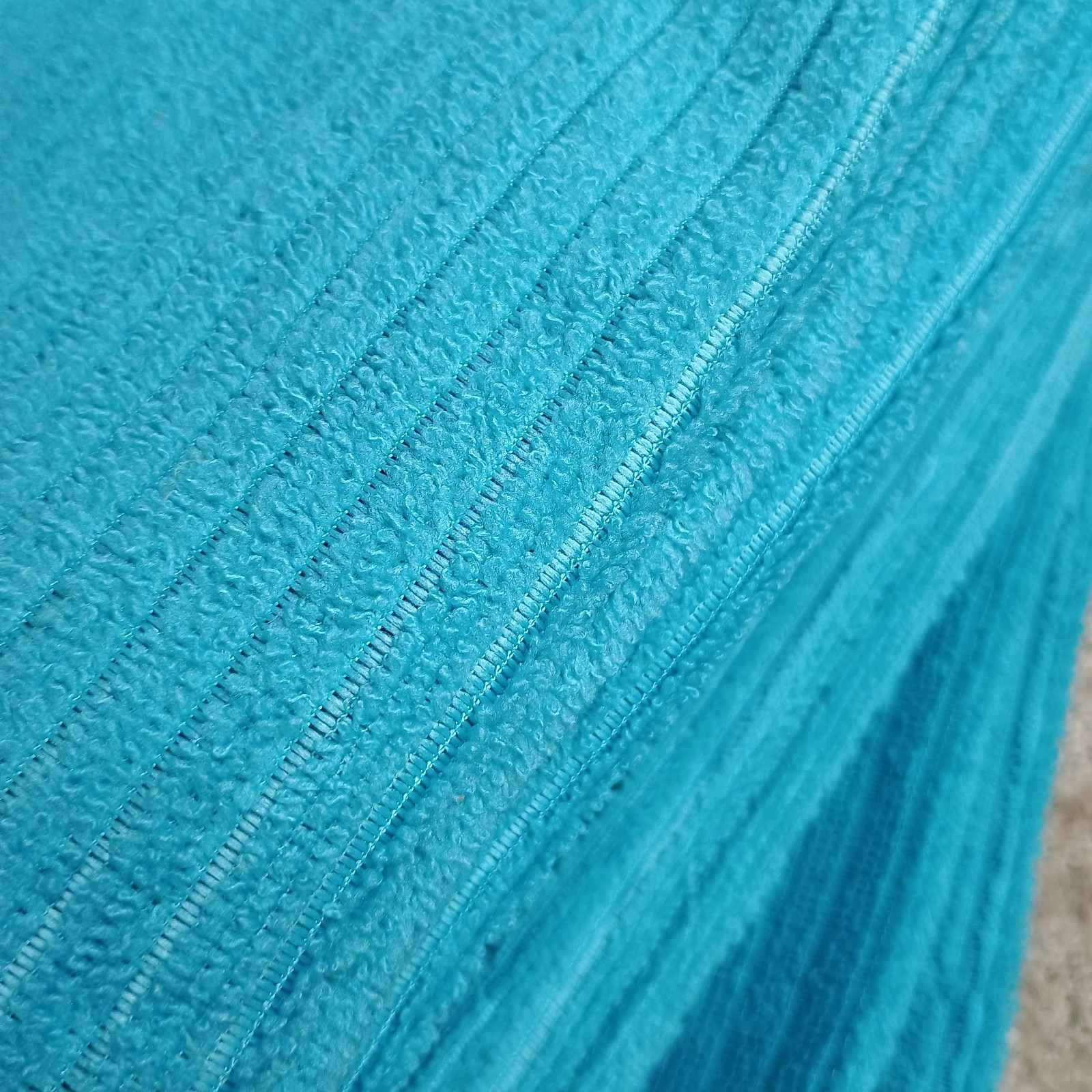 Colored Microfiber Cleaning Cloths – Soft, Reusable & Multi-Purpose