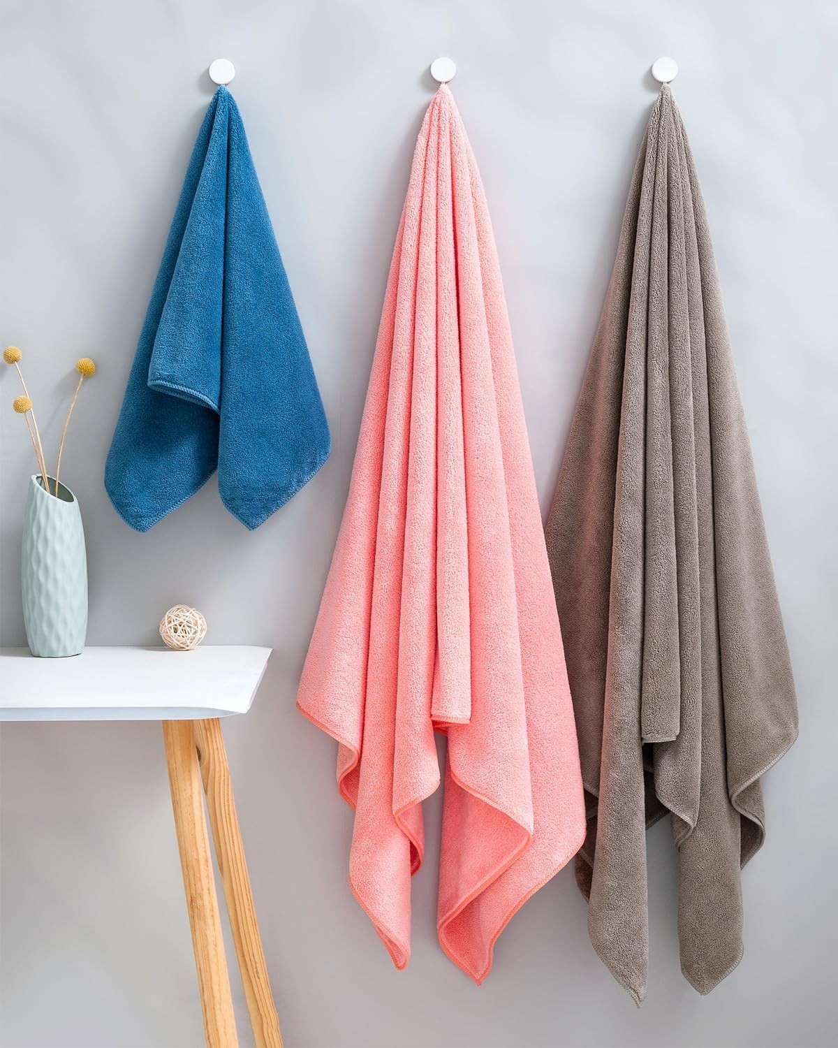 8-Piece Soft Microfiber Towel Set Incredibly Absorbent Lightweight Quick Dry and