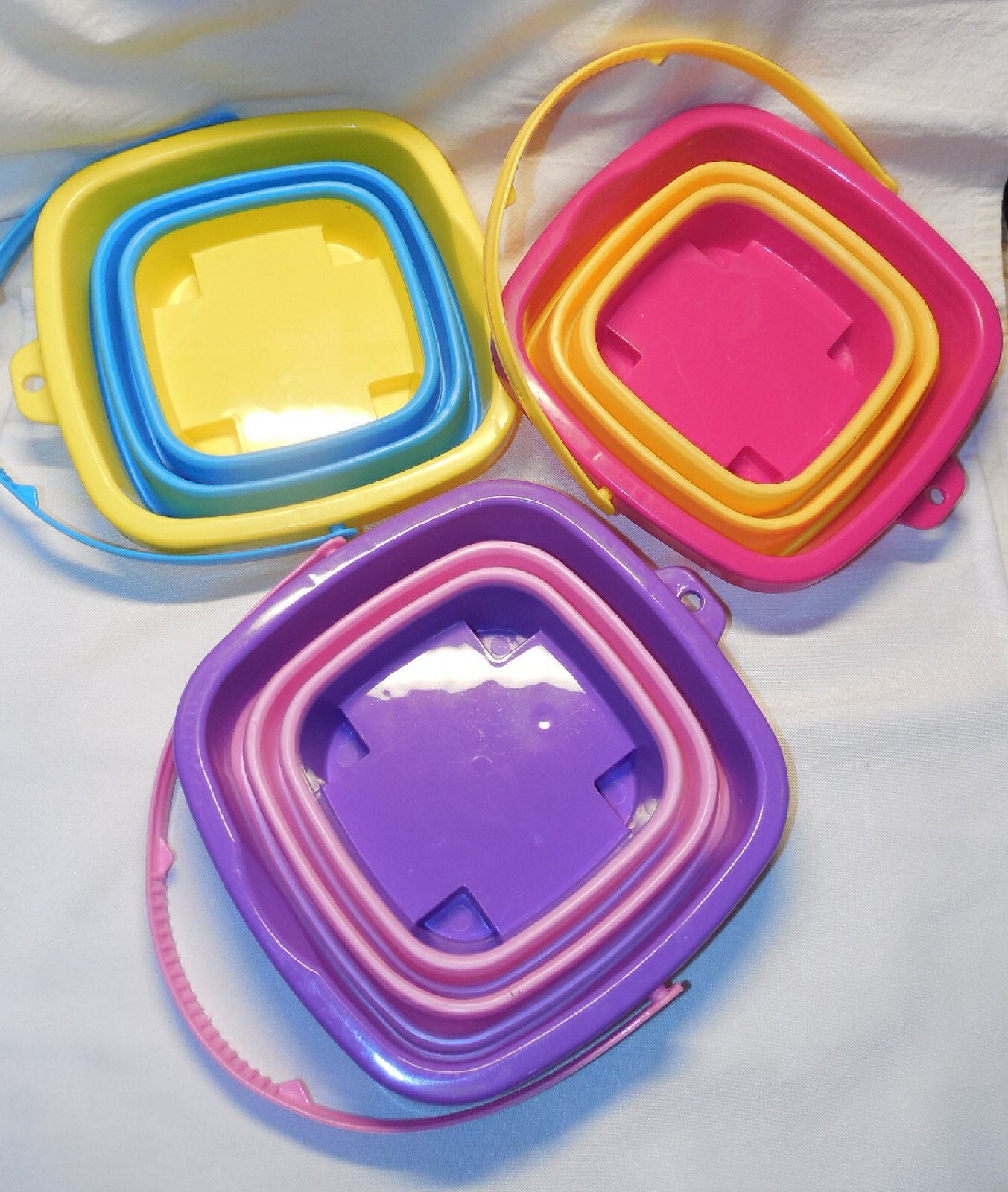 3 Multipurpose Collapsible Buckets Compact Bucket 1/2 Gallon Yellow Purple Pink