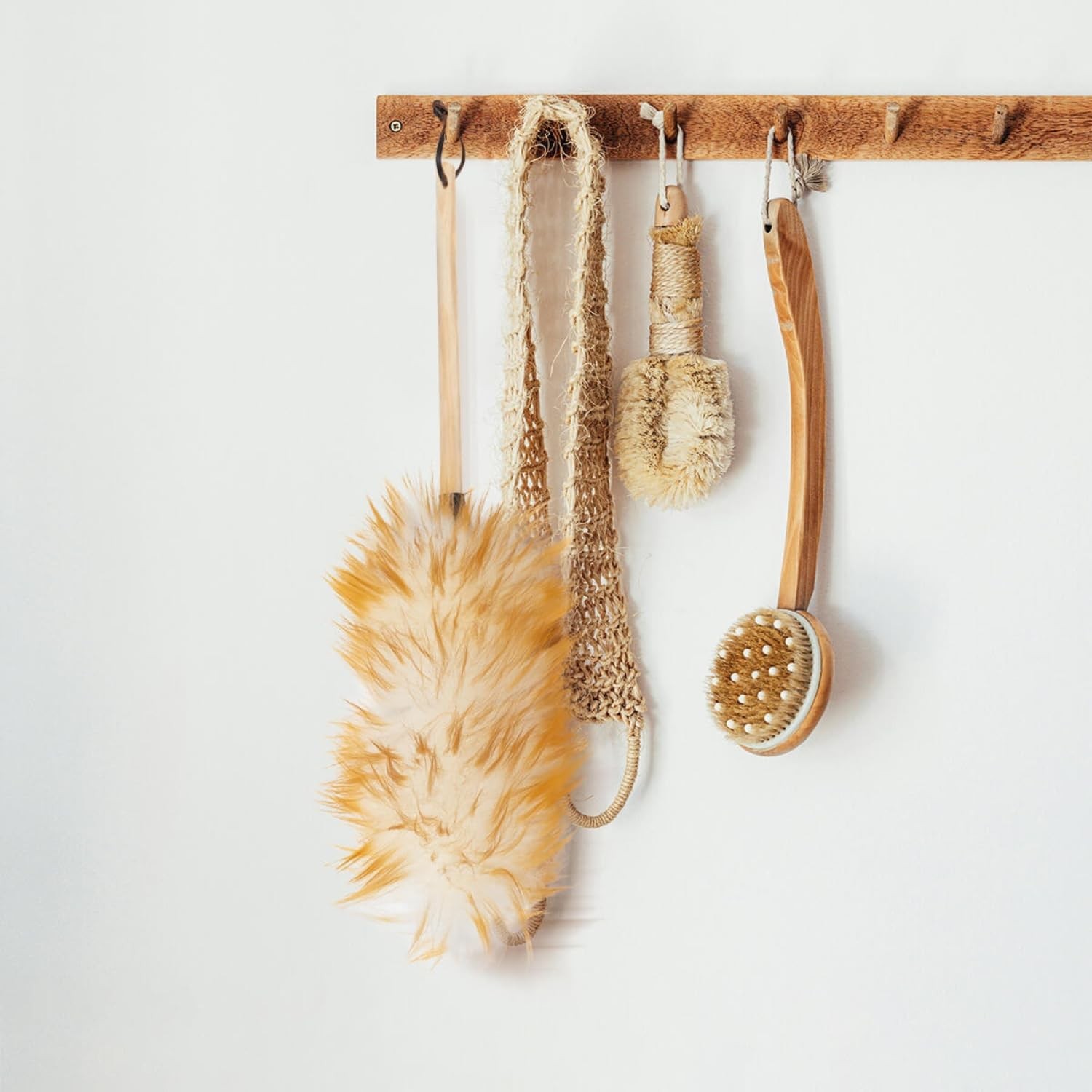 Khara Home 100% Sheepskin Duster with Solid Wooden Handle – Flexible Anti-Static