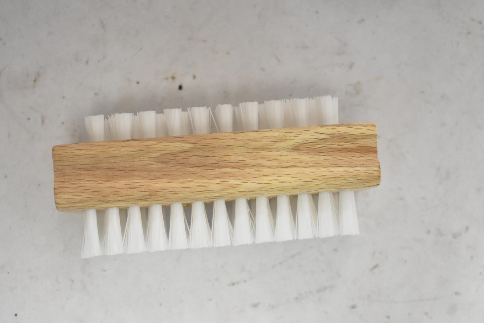 Konex Wooden Hand And Nail Scrub Brush 4 Pack Brown Nylon Bristles Easy Grip